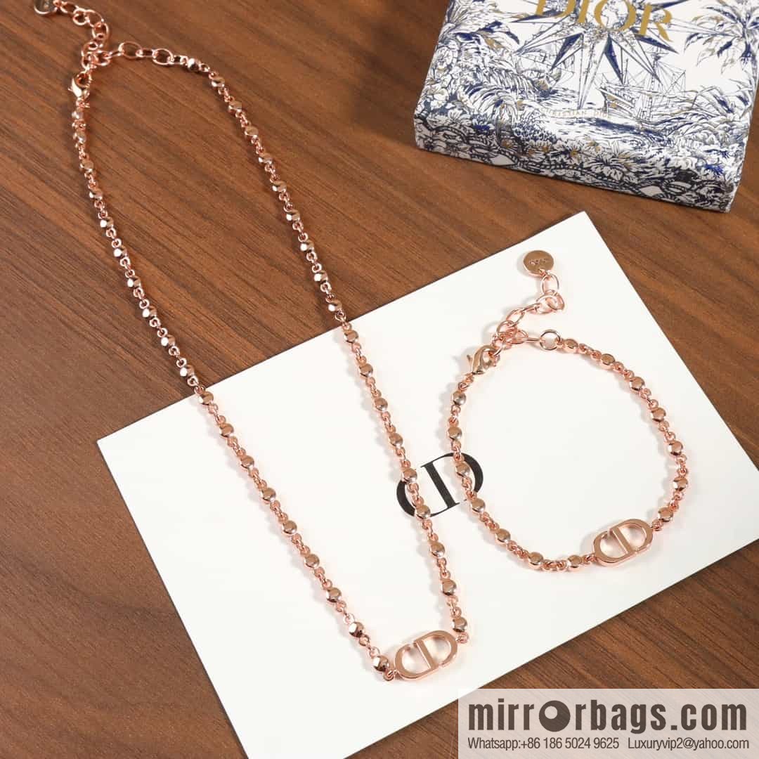 New ☑️ DIOR Dior rose gold CD necklace, bracelet