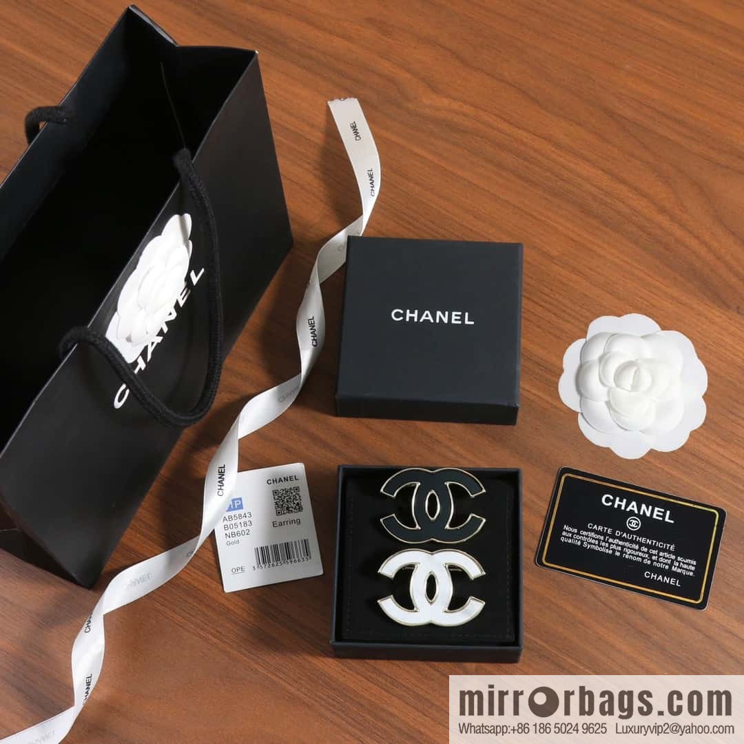 New ☑️ Chanel C1 double c three-color stud earrings