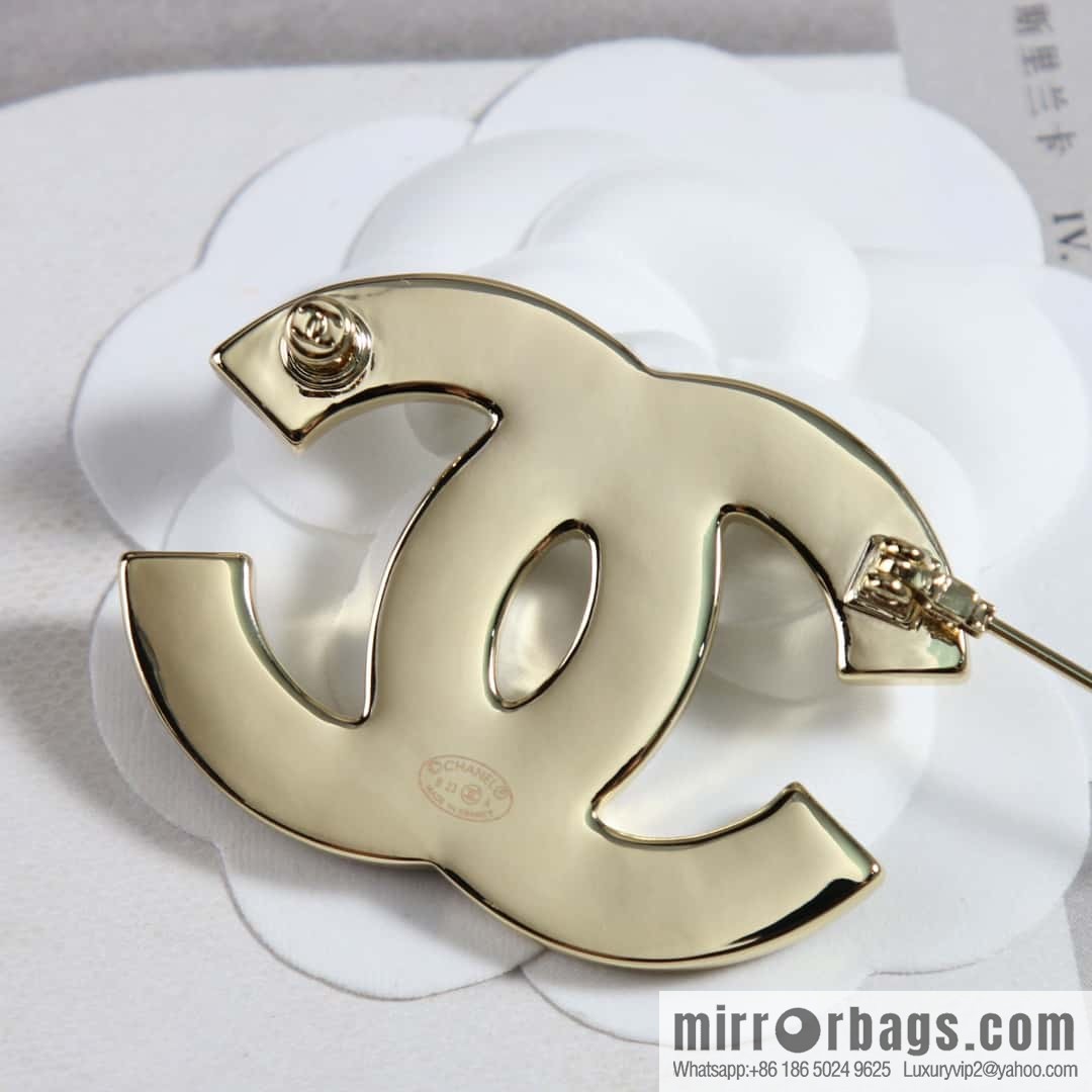 New ☑️ Chanel C1 double c three-color stud earrings