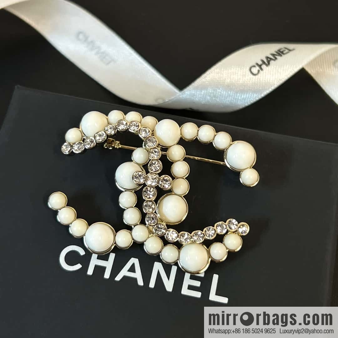 New ☑️ Chanel Double C Half Diamond Half Pearl Brooch