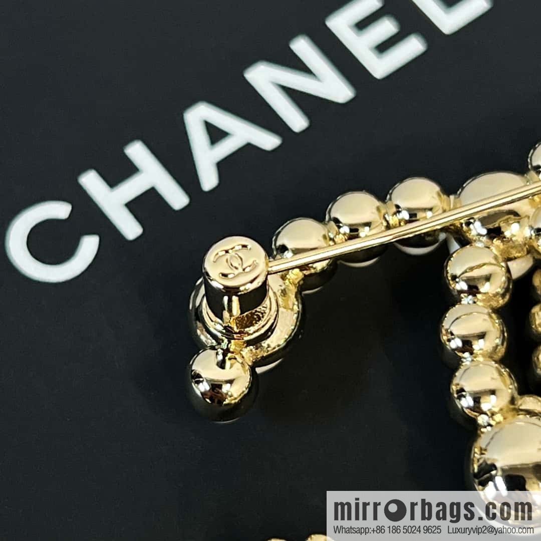 New ☑️ Chanel Double C Half Diamond Half Pearl Brooch