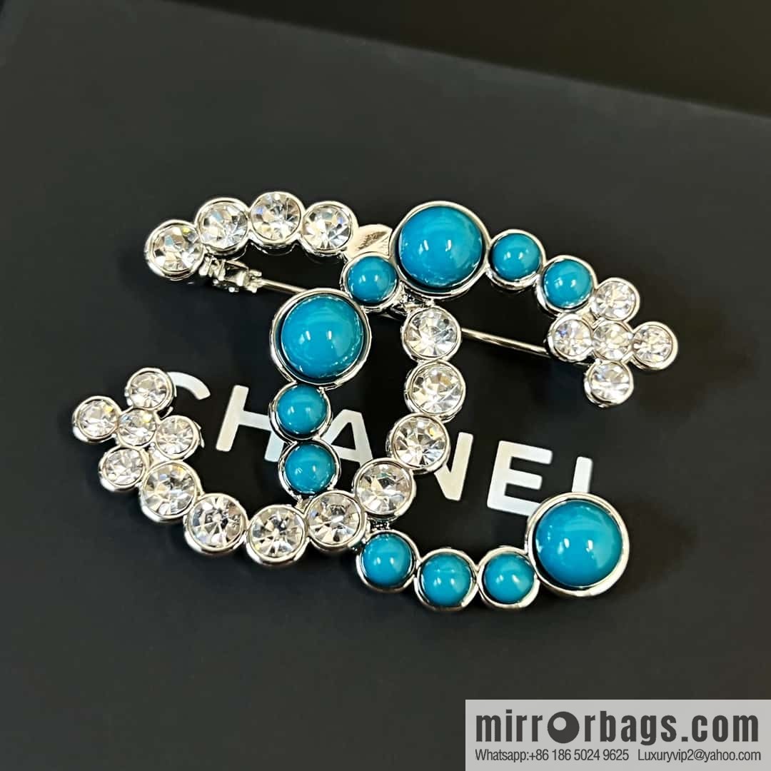 New ☑️ Chanel Double C Half Diamond Half Pearl Brooch
