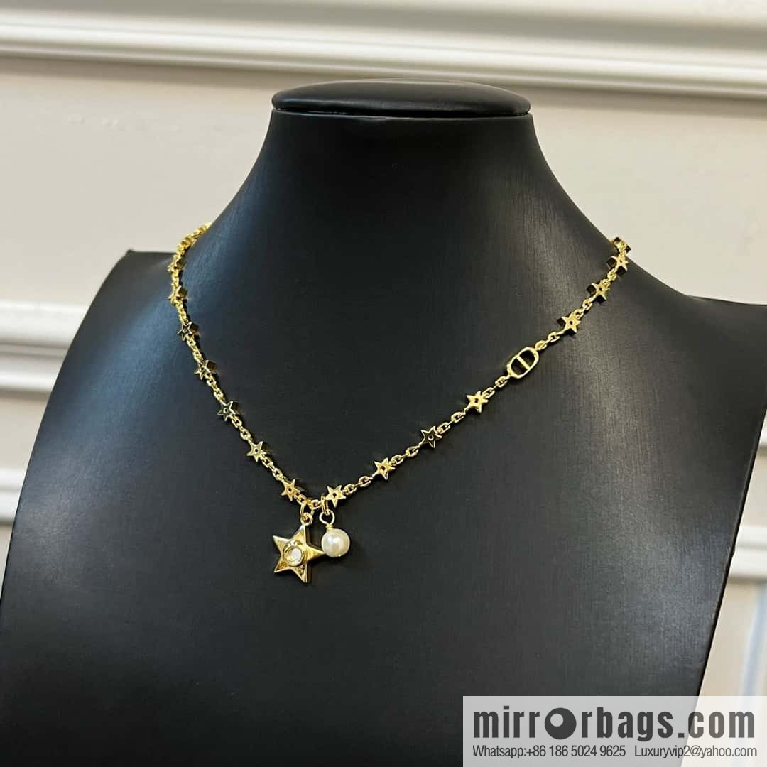 New ☑️ DIOR Dior pentagram ⭐ star pearl necklace