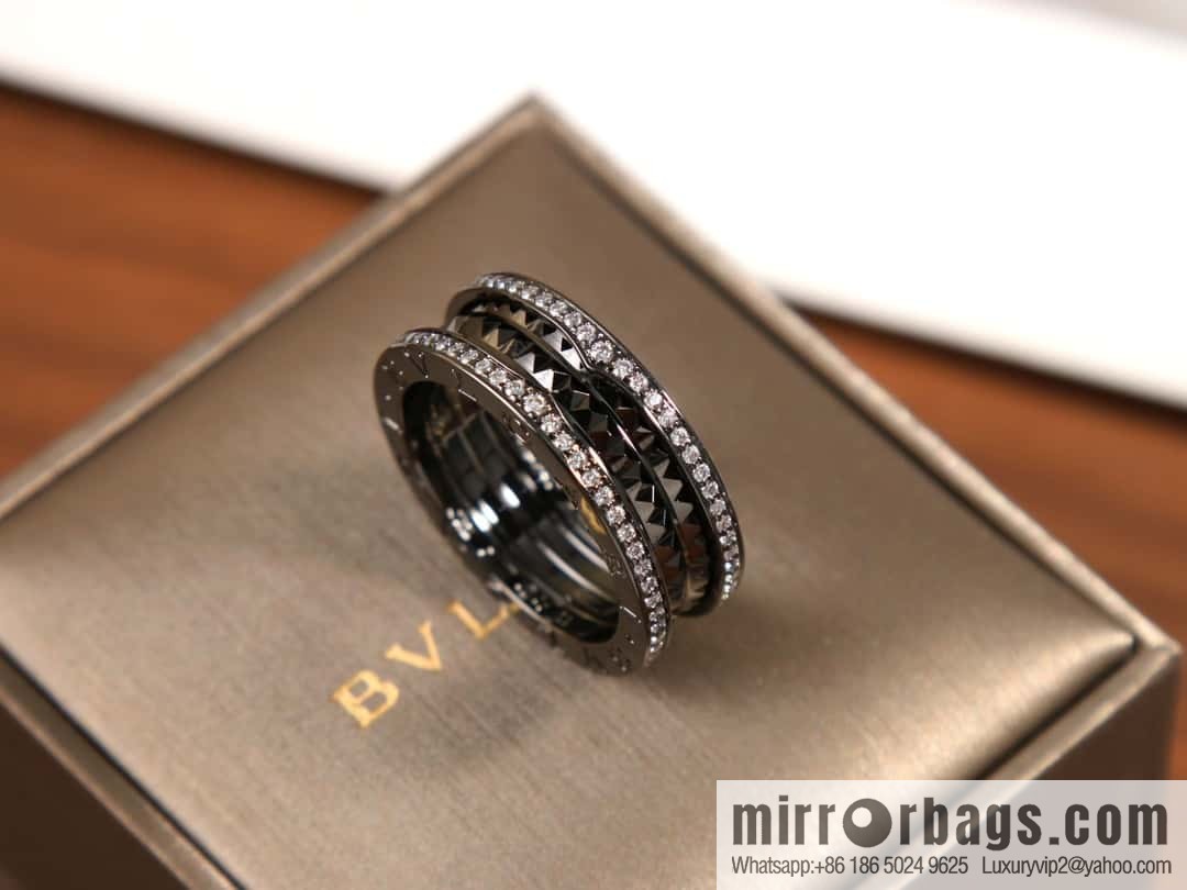 BVLGARI's new double-row diamond black willow ring