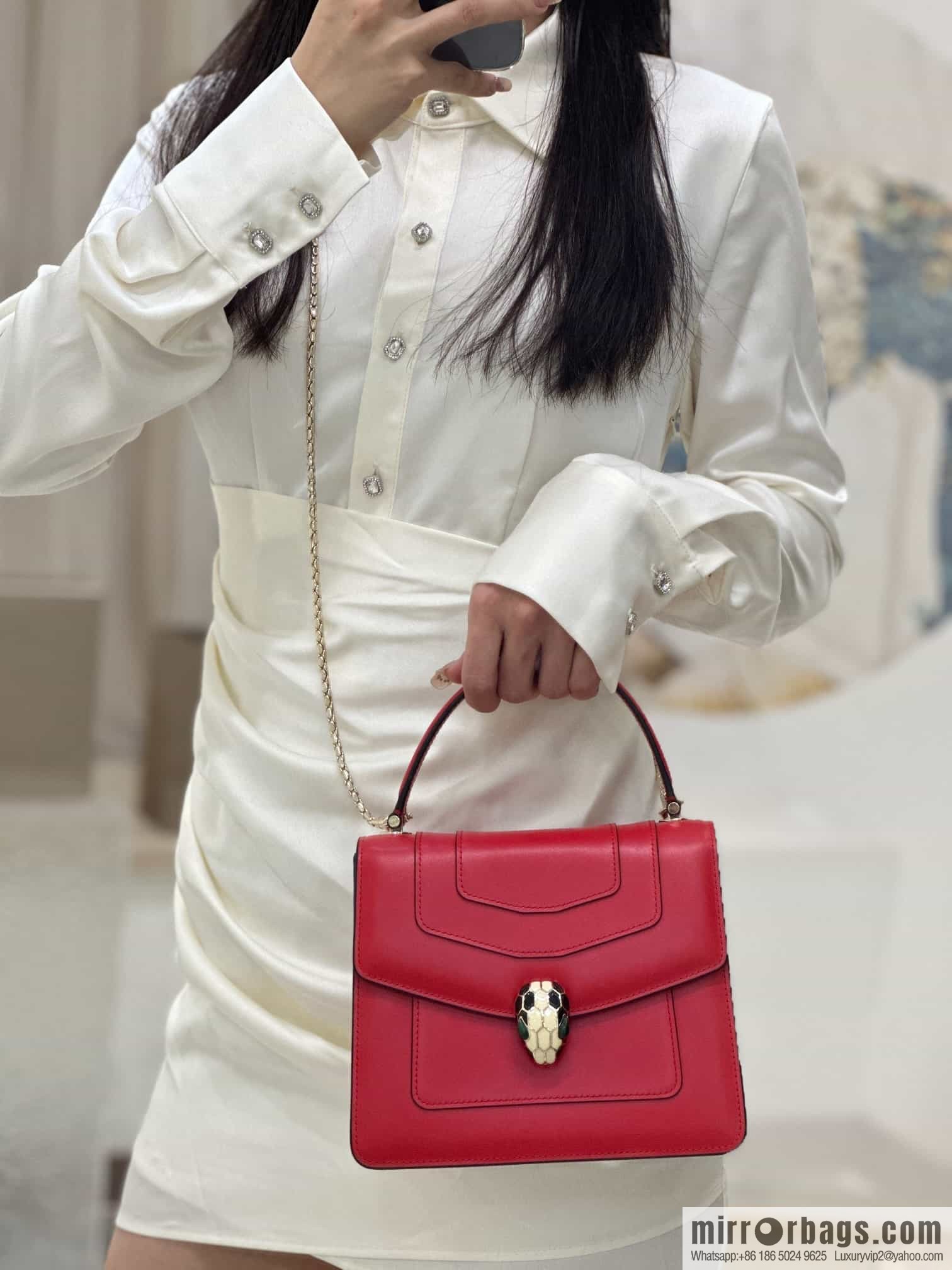 [Bvlgari] Bulgari counter hot-selling Serpenti Forever wrist organ bag model number: 38329