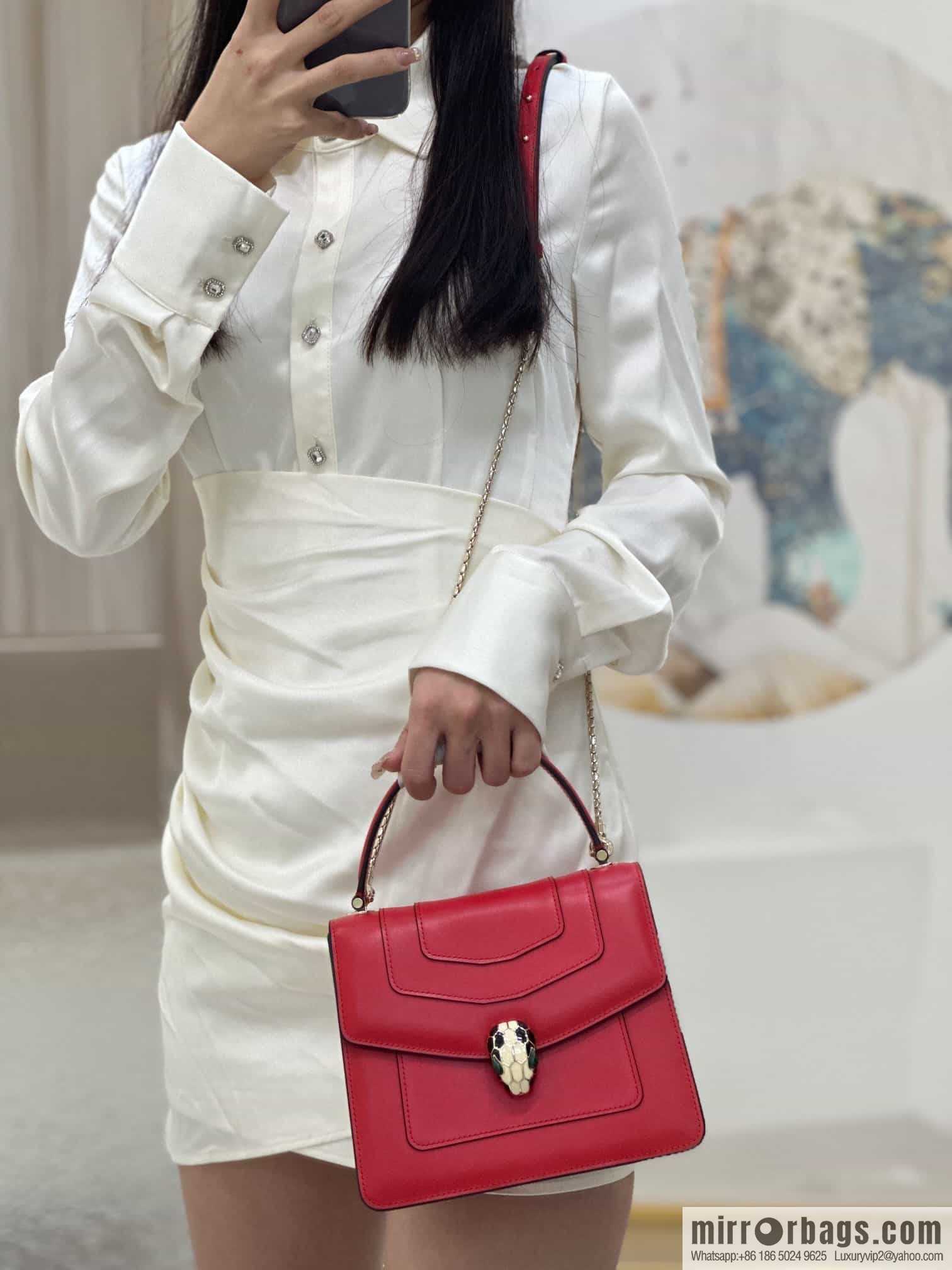 [Bvlgari] Bulgari counter hot-selling Serpenti Forever wrist organ bag model number: 38329