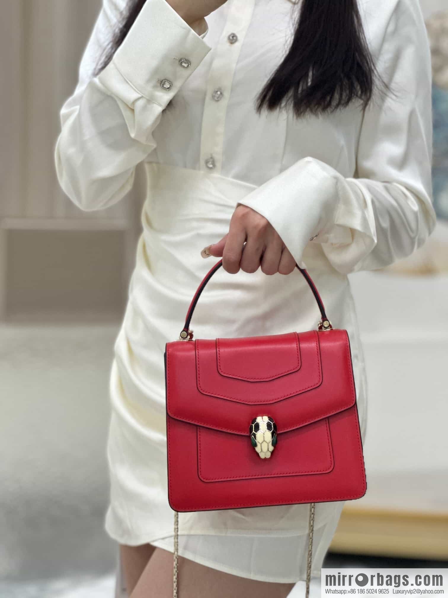 [Bvlgari] Bulgari counter hot-selling Serpenti Forever wrist organ bag model number: 38329