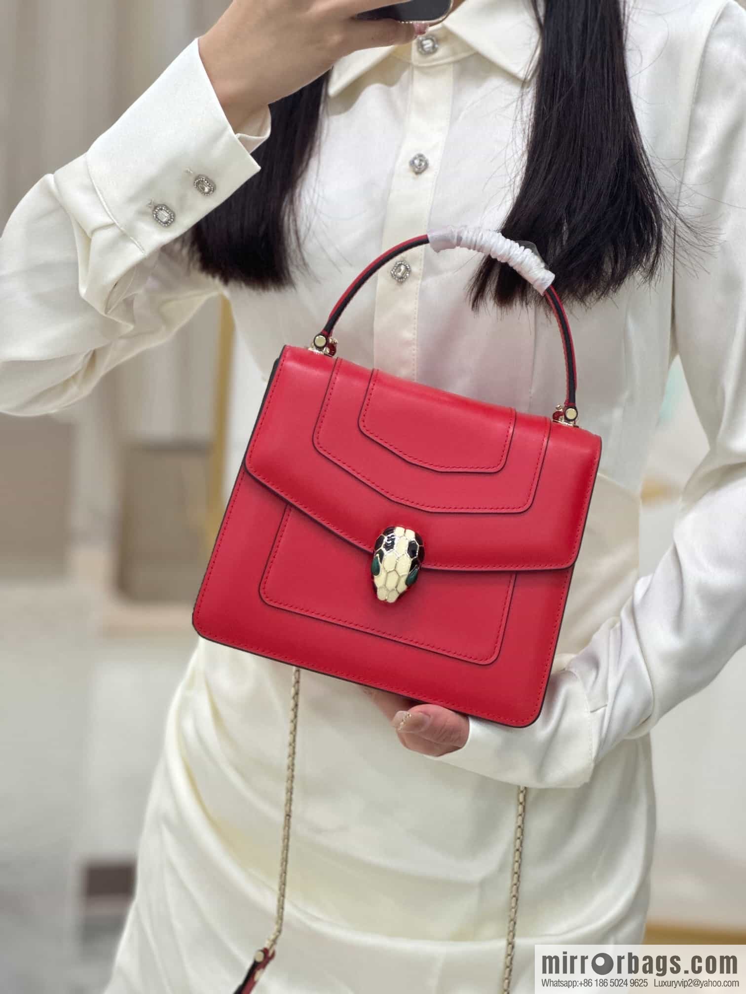 [Bvlgari] Bulgari counter hot-selling Serpenti Forever wrist organ bag model number: 38329