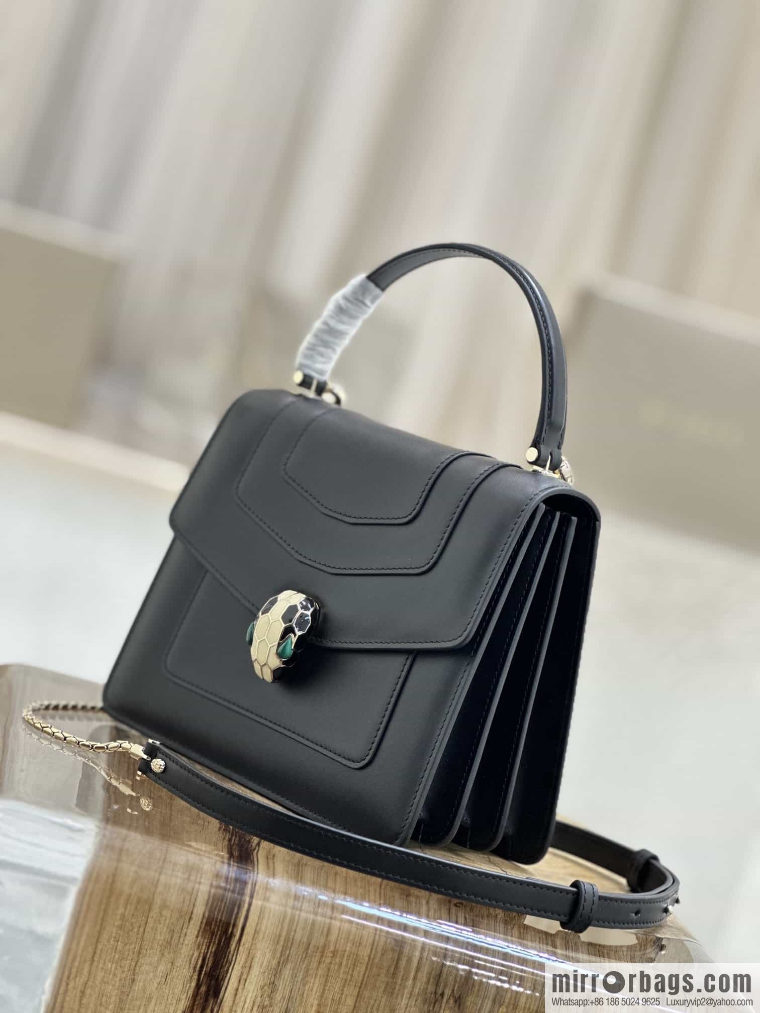 [Bvlgari] Bulgari counter hot-selling Serpenti Forever wrist organ bag model number: 38329