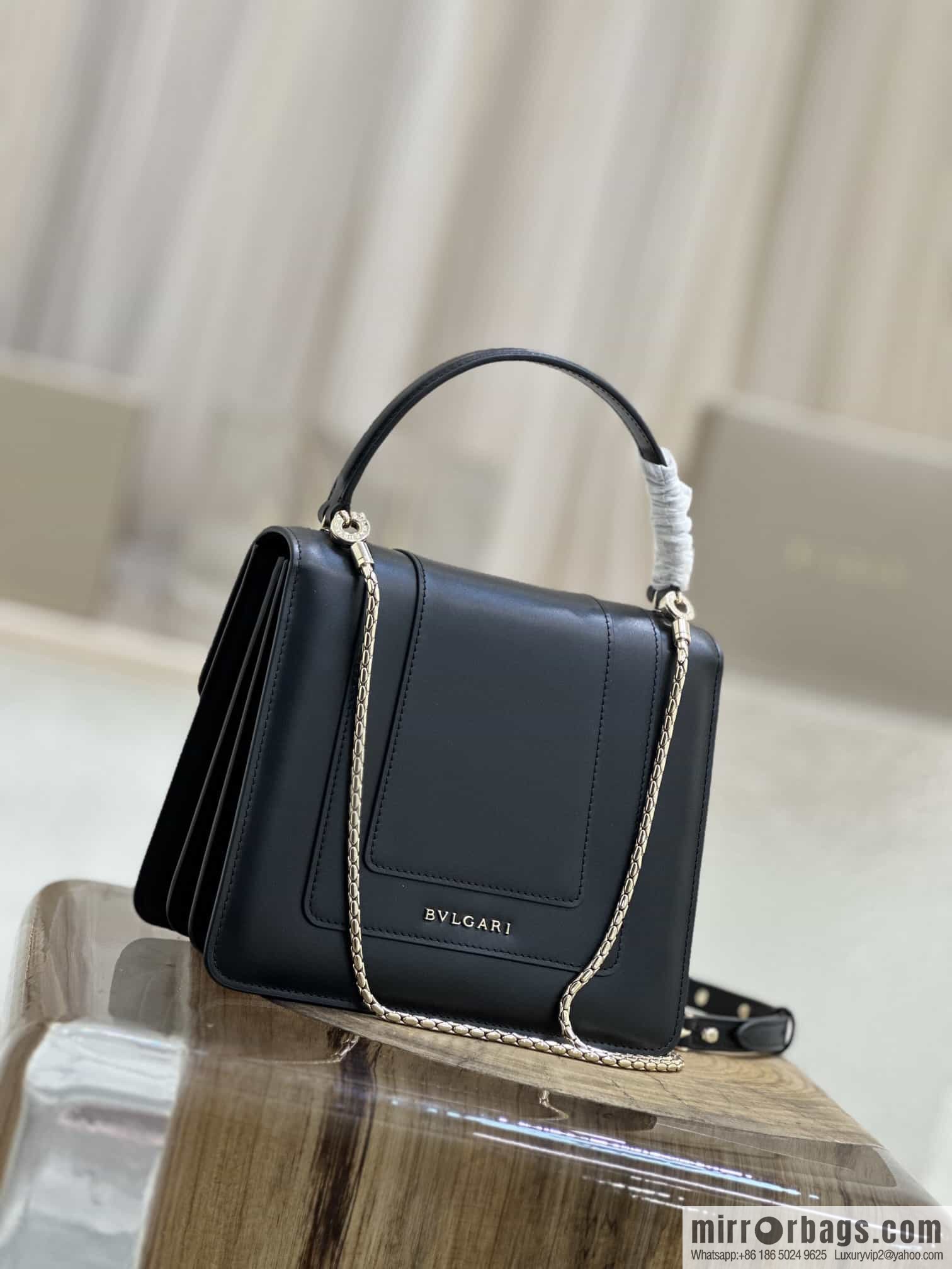 [Bvlgari] Bulgari counter hot-selling Serpenti Forever wrist organ bag model number: 38329