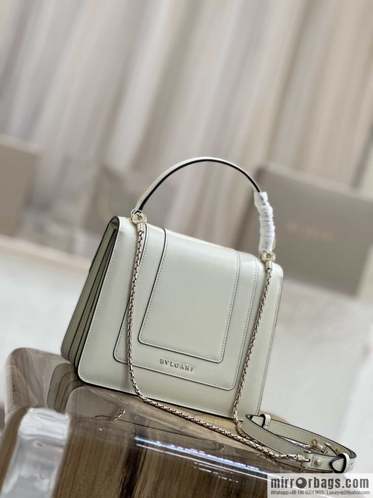 [Bvlgari] Bulgari counter hot-selling Serpenti Forever wrist organ bag model number: 38329