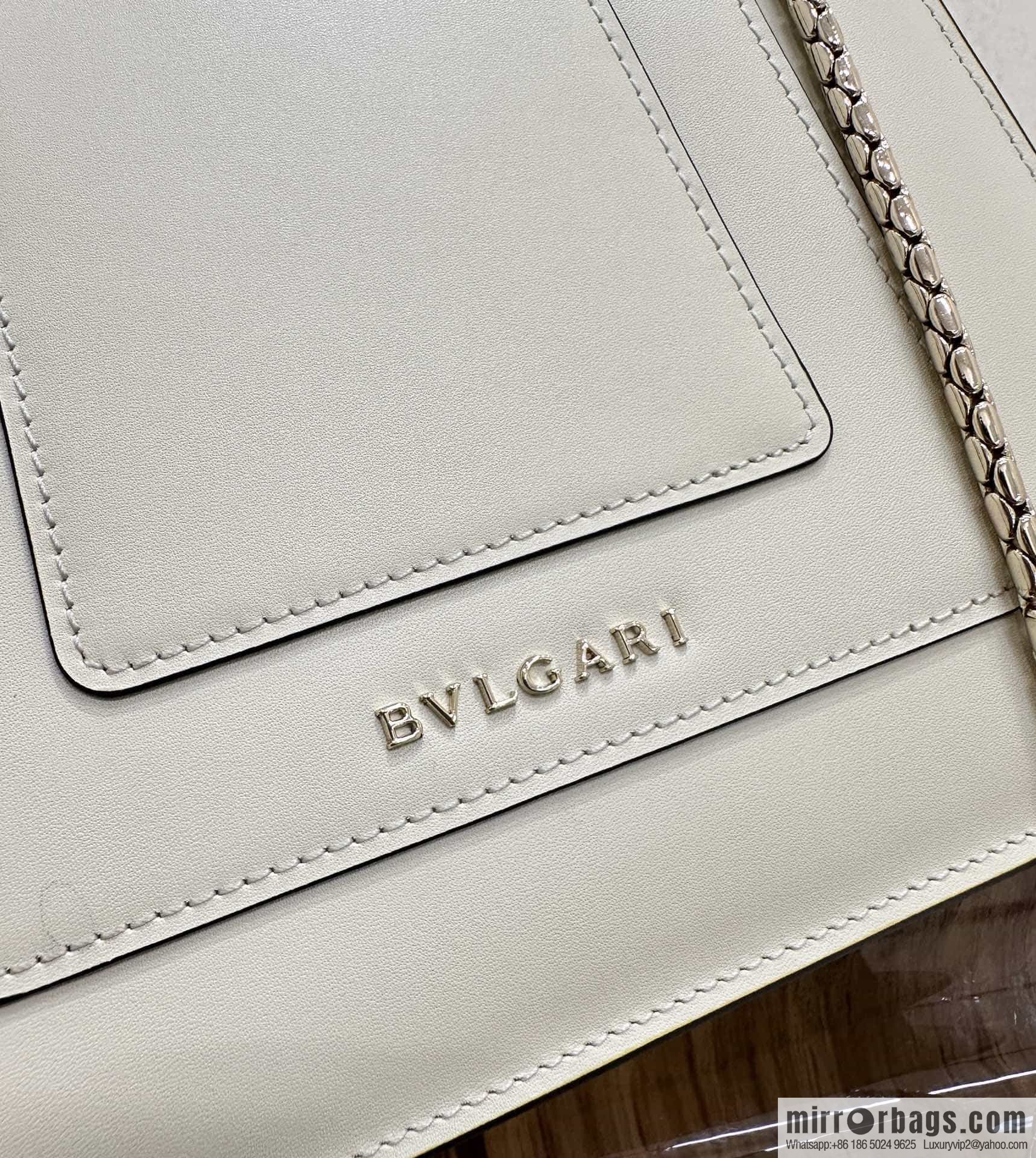 [Bvlgari] Bulgari counter hot-selling Serpenti Forever wrist organ bag model number: 38329
