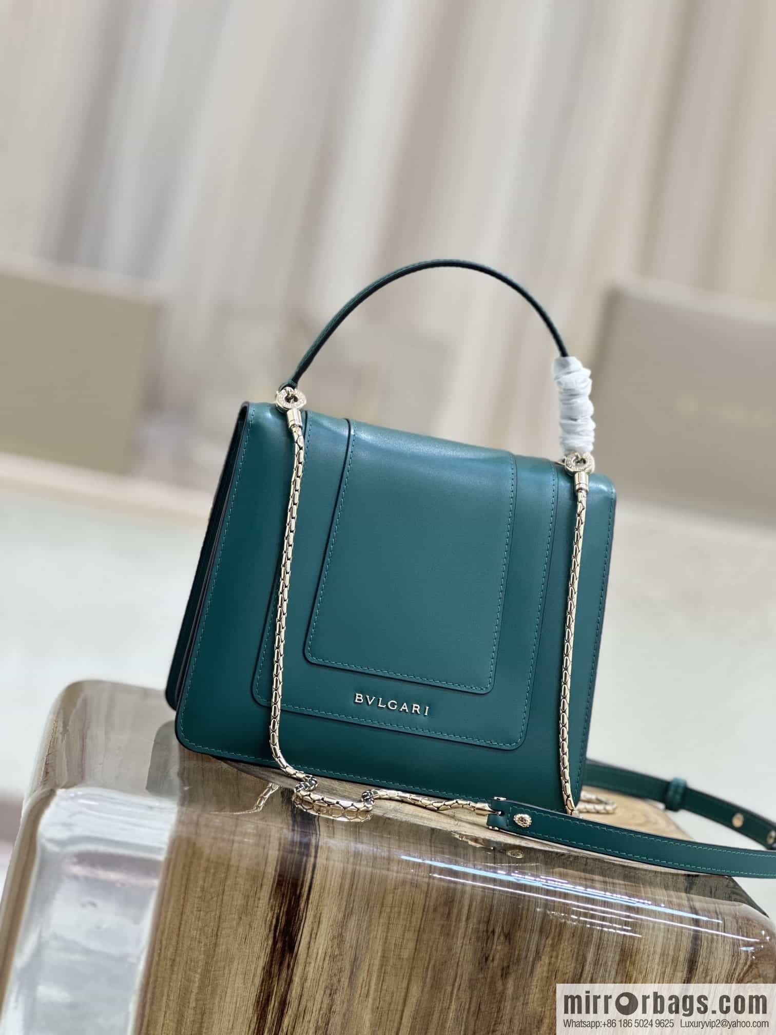 [Bvlgari] Bulgari counter hot-selling Serpenti Forever wrist organ bag model number: 38329