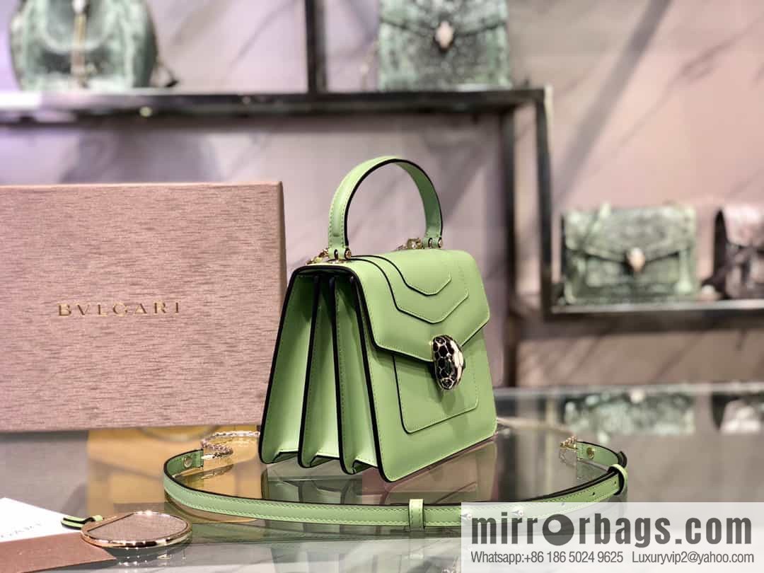 [Bvlgari] Bulgari counter hot-selling Serpenti Forever wrist organ bag model number: 38329