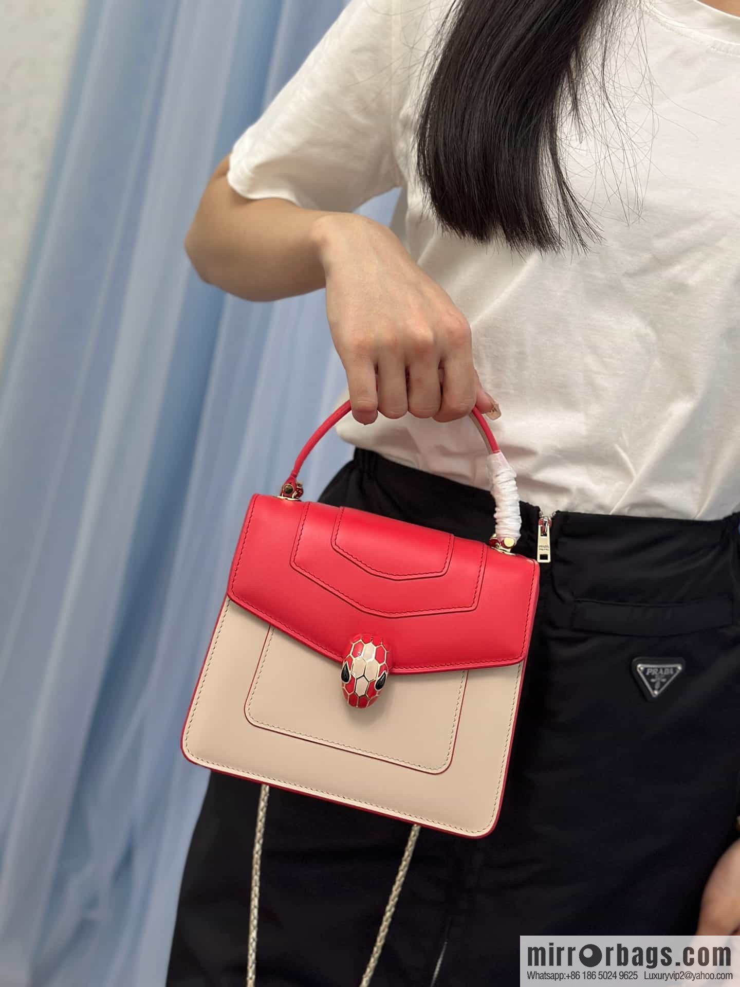 [Bvlgari] Bulgari counter hot-selling Serpenti Forever wrist organ bag model number: 38329