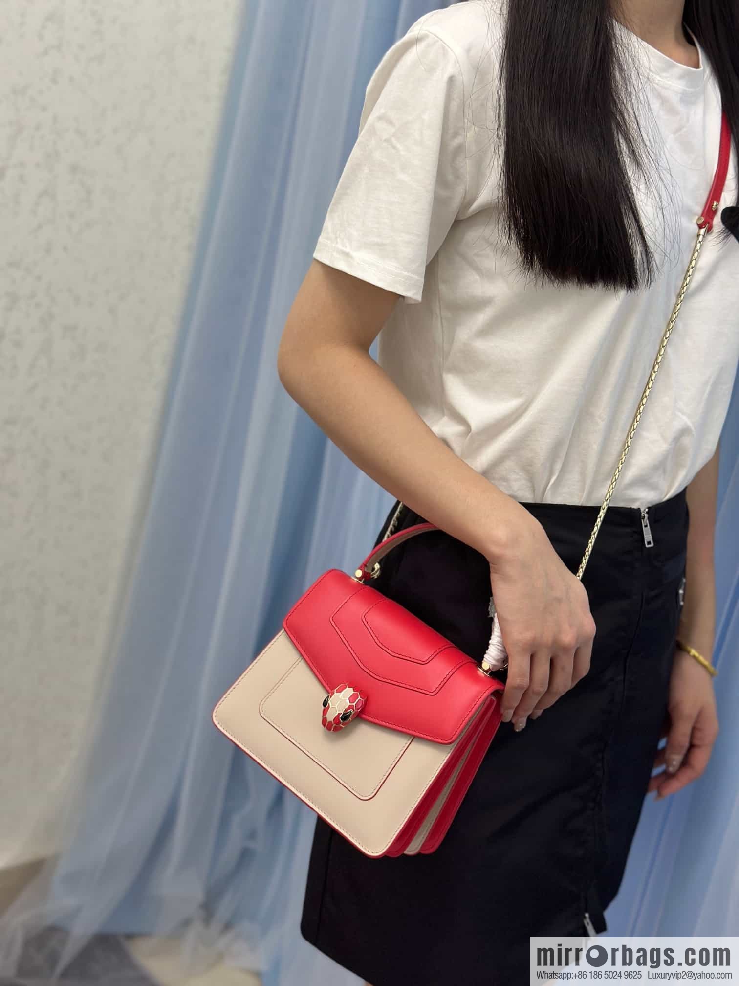[Bvlgari] Bulgari counter hot-selling Serpenti Forever wrist organ bag model number: 38329