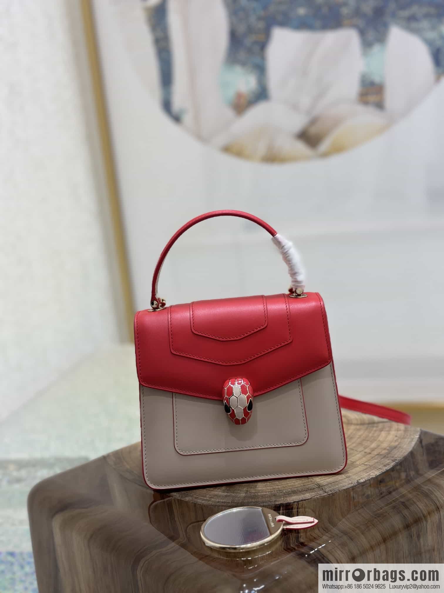 [Bvlgari] Bulgari counter hot-selling Serpenti Forever wrist organ bag model number: 38329