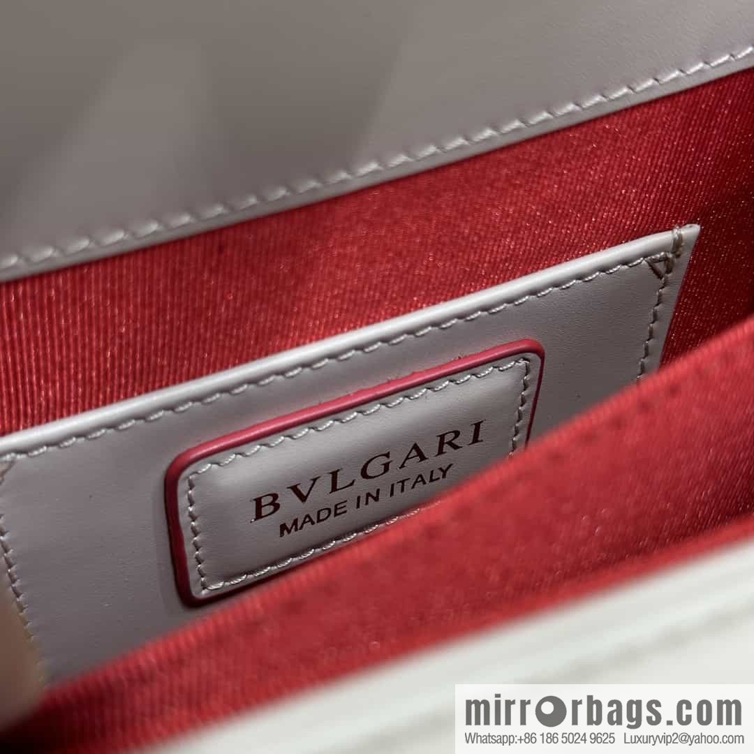 [Bvlgari] Bulgari counter hot-selling Serpenti Forever wrist organ bag model number: 38329