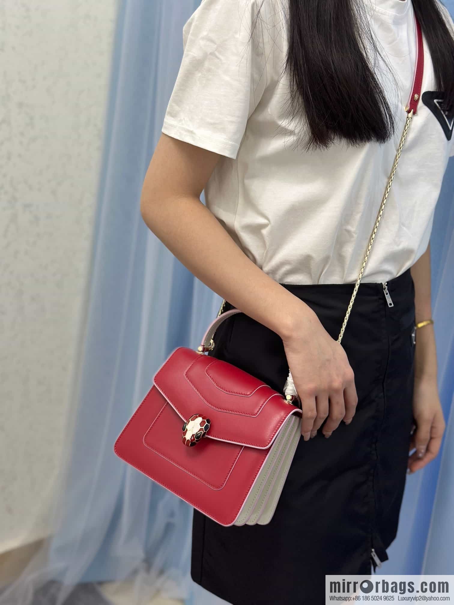 [Bvlgari] Bulgari counter hot-selling Serpenti Forever wrist organ bag model number: 38329