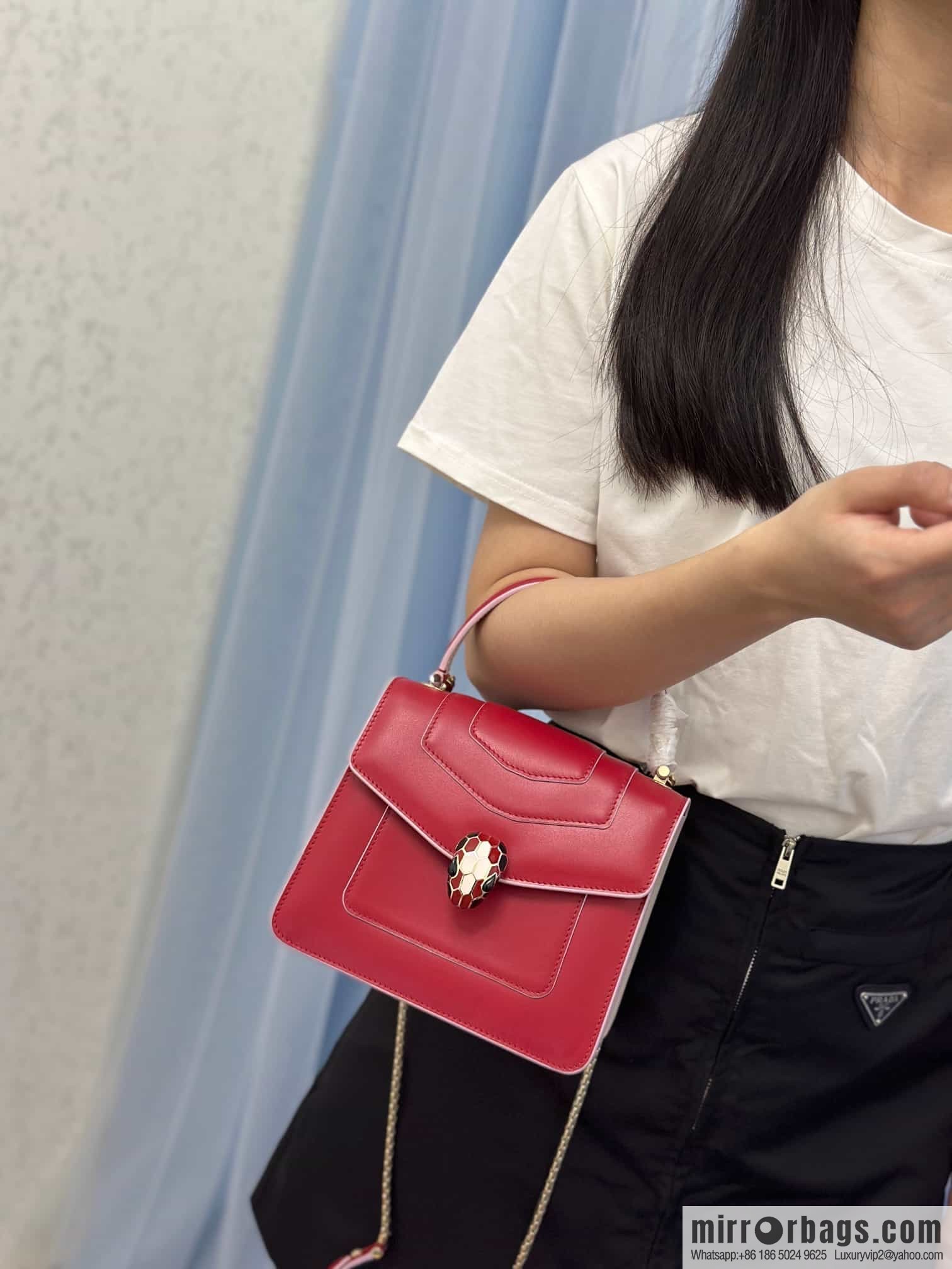 [Bvlgari] Bulgari counter hot-selling Serpenti Forever wrist organ bag model number: 38329