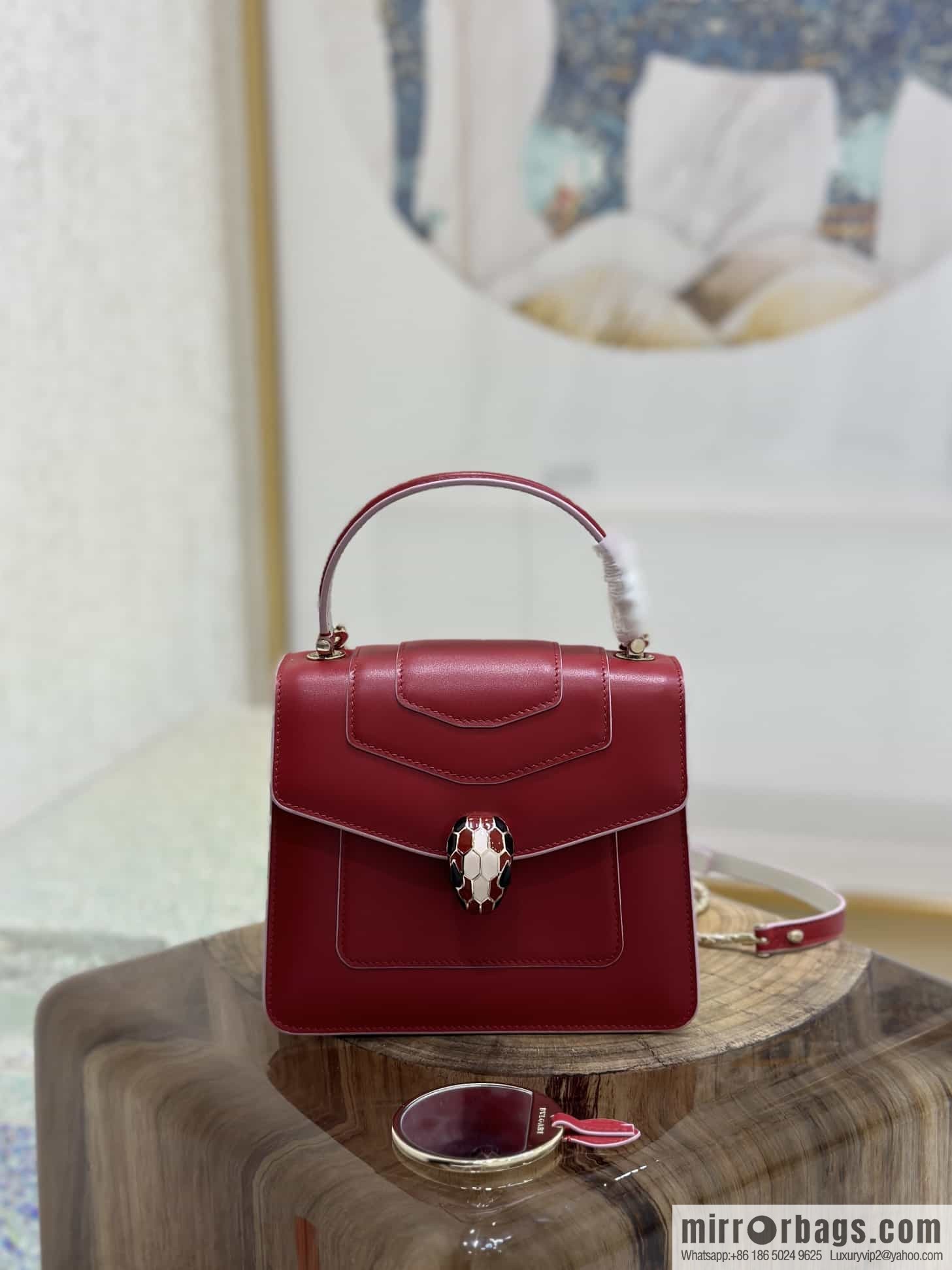 [Bvlgari] Bulgari counter hot-selling Serpenti Forever wrist organ bag model number: 38329