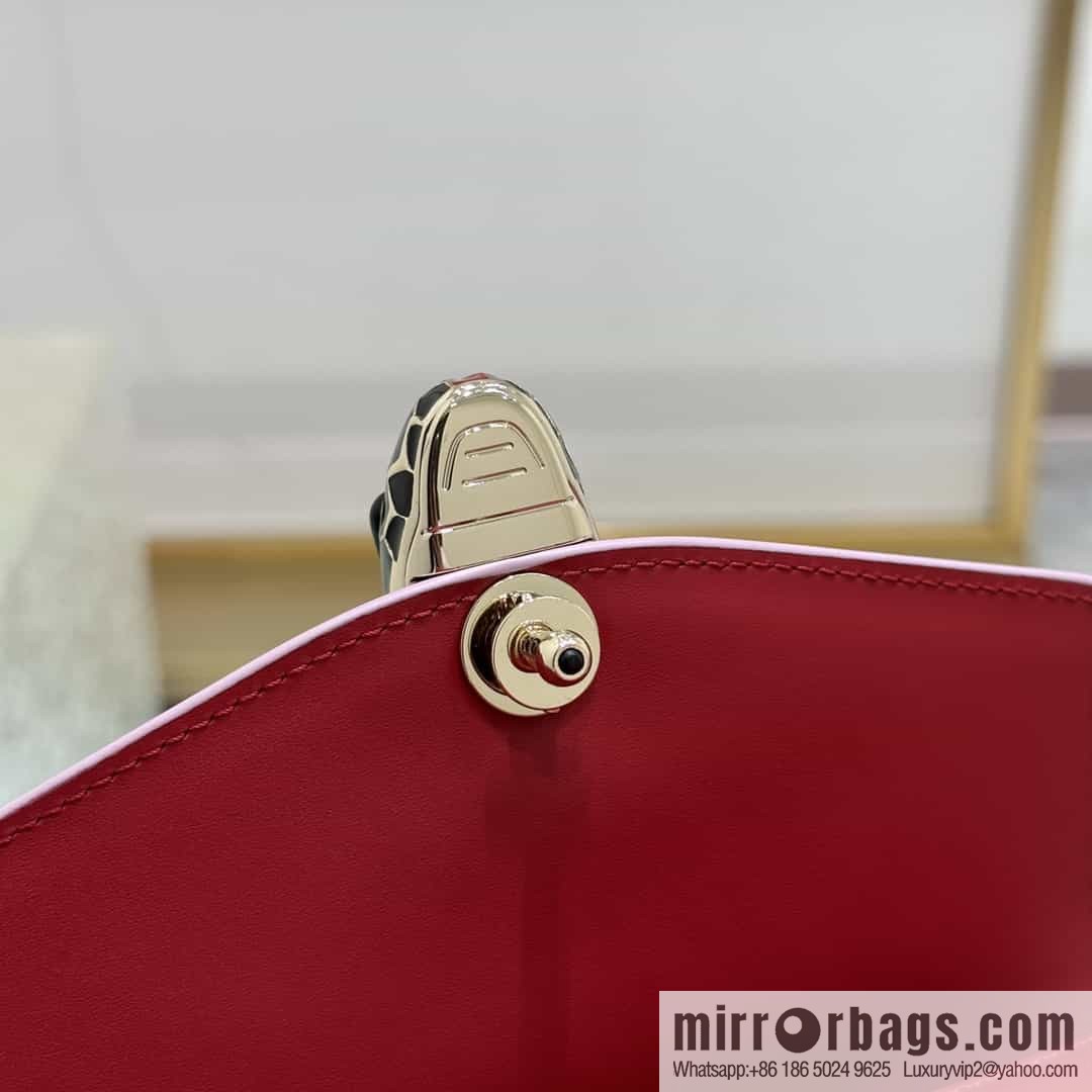 [Bvlgari] Bulgari counter hot-selling Serpenti Forever wrist organ bag model number: 38329