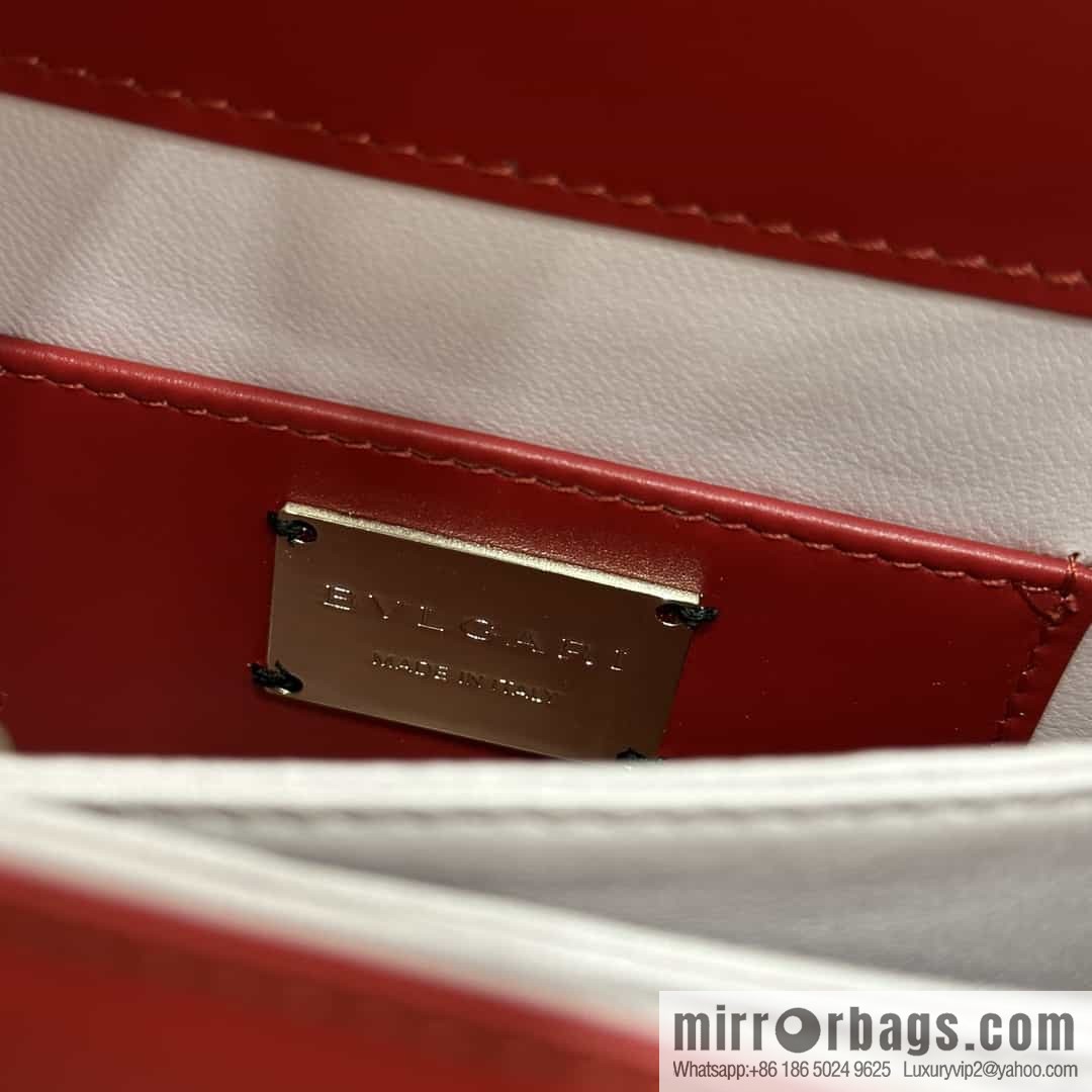 [Bvlgari] Bulgari counter hot-selling Serpenti Forever wrist organ bag model number: 38329