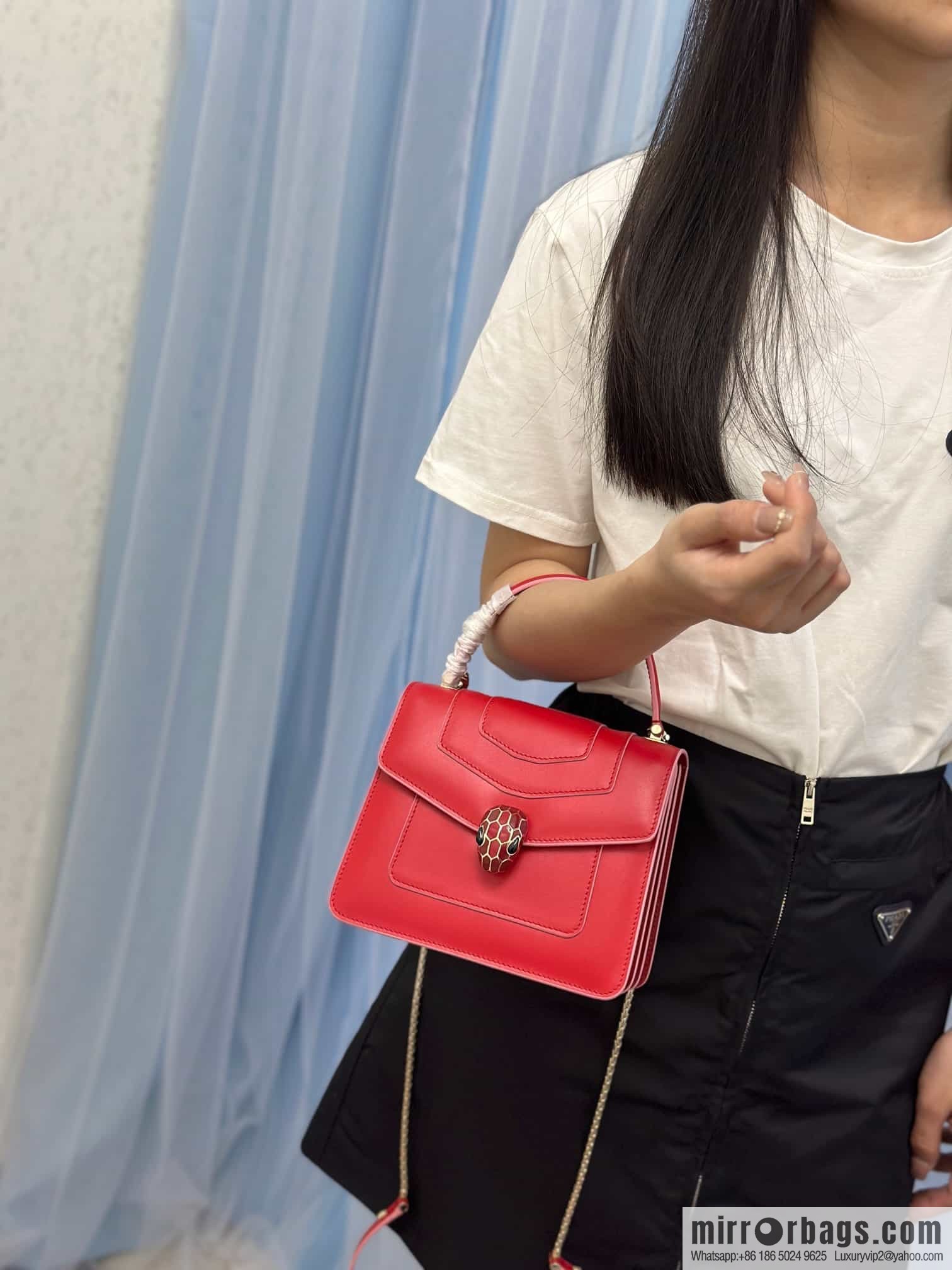[Bvlgari] Bulgari counter hot-selling Serpenti Forever wrist organ bag model number: 38329