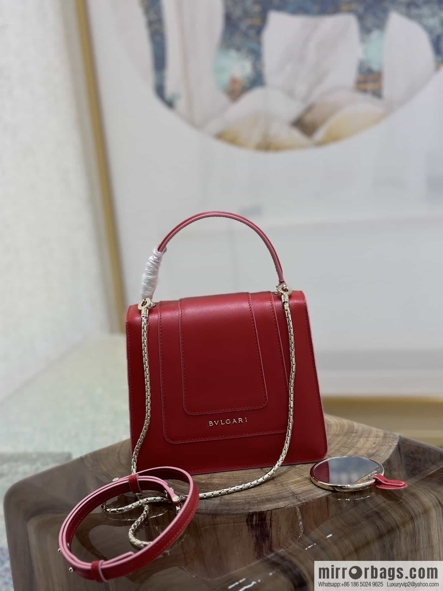 [Bvlgari] Bulgari counter hot-selling Serpenti Forever wrist organ bag model number: 38329