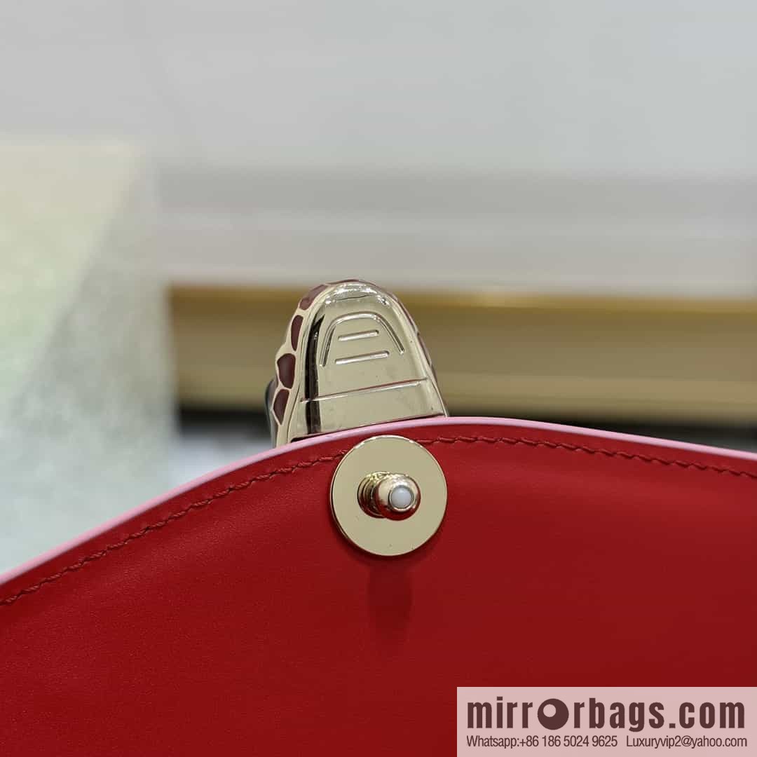 [Bvlgari] Bulgari counter hot-selling Serpenti Forever wrist organ bag model number: 38329
