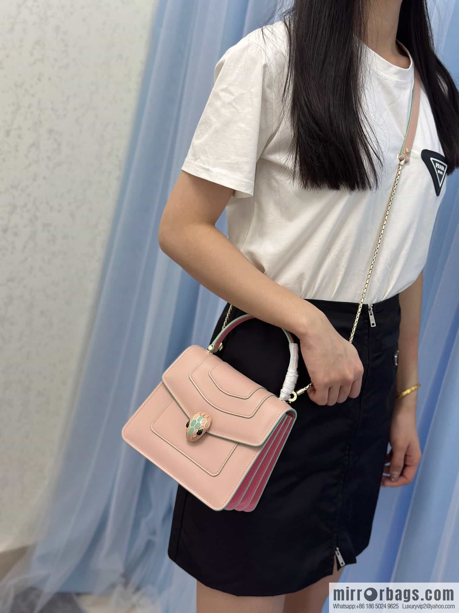 [Bvlgari] Bulgari counter hot-selling Serpenti Forever wrist organ bag model number: 38329