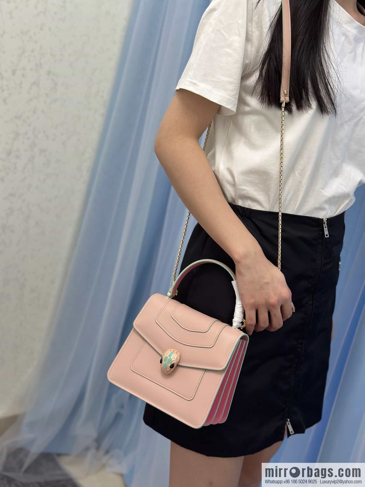 [Bvlgari] Bulgari counter hot-selling Serpenti Forever wrist organ bag model number: 38329