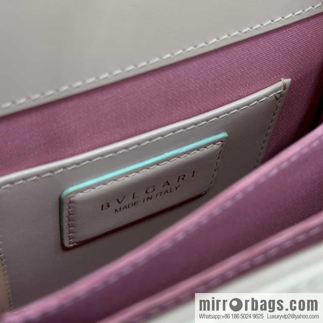 [Bvlgari] Bulgari counter hot-selling Serpenti Forever wrist organ bag model number: 38329