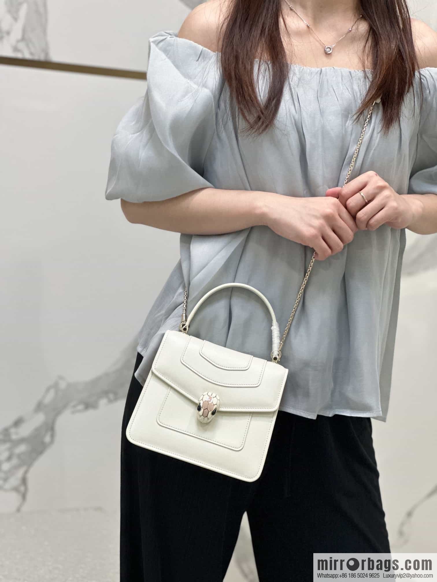 [Bvlgari] Bulgari counter hot-selling Serpenti Forever wrist organ bag model number: 38329