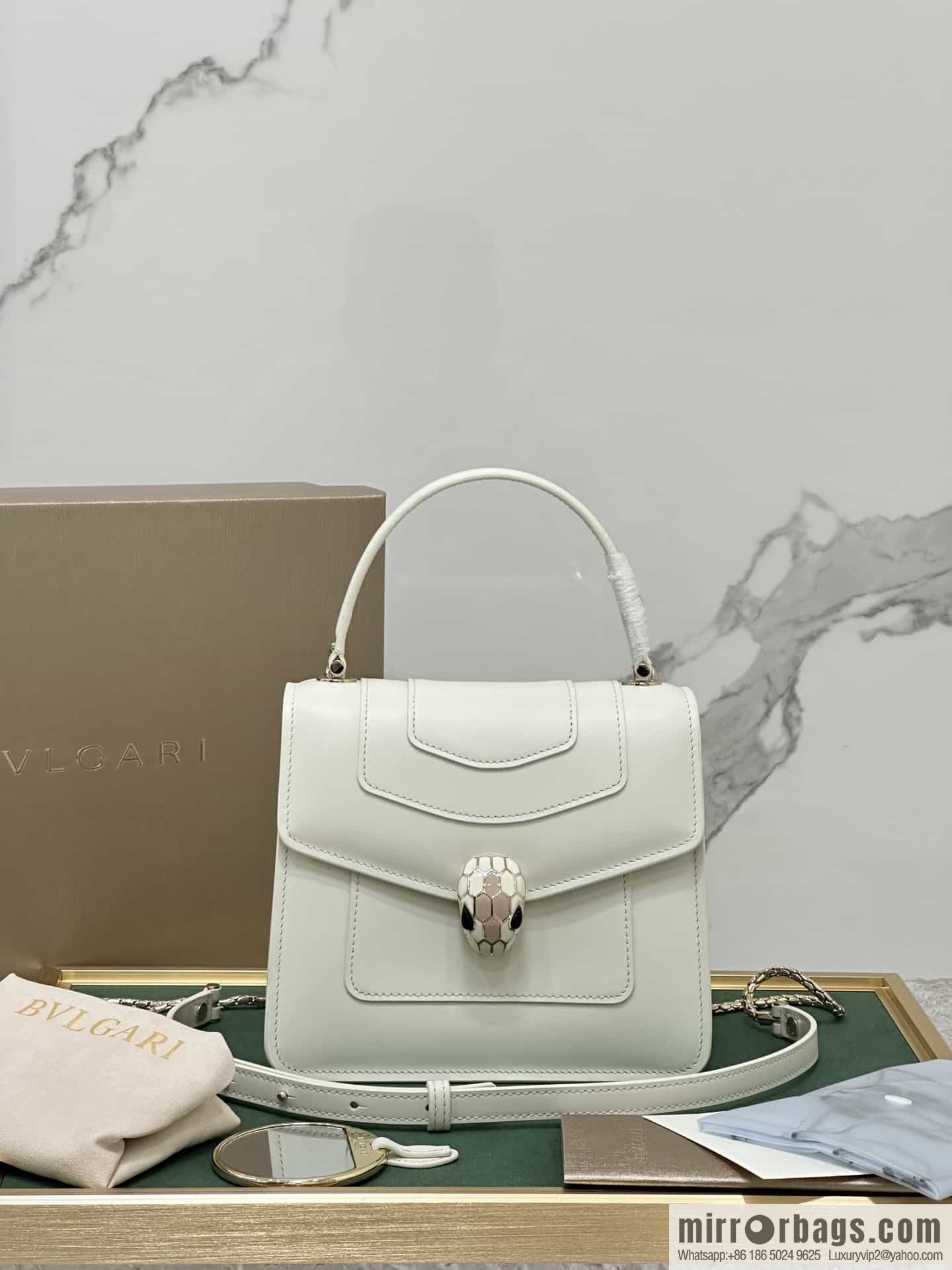 [Bvlgari] Bulgari counter hot-selling Serpenti Forever wrist organ bag model number: 38329