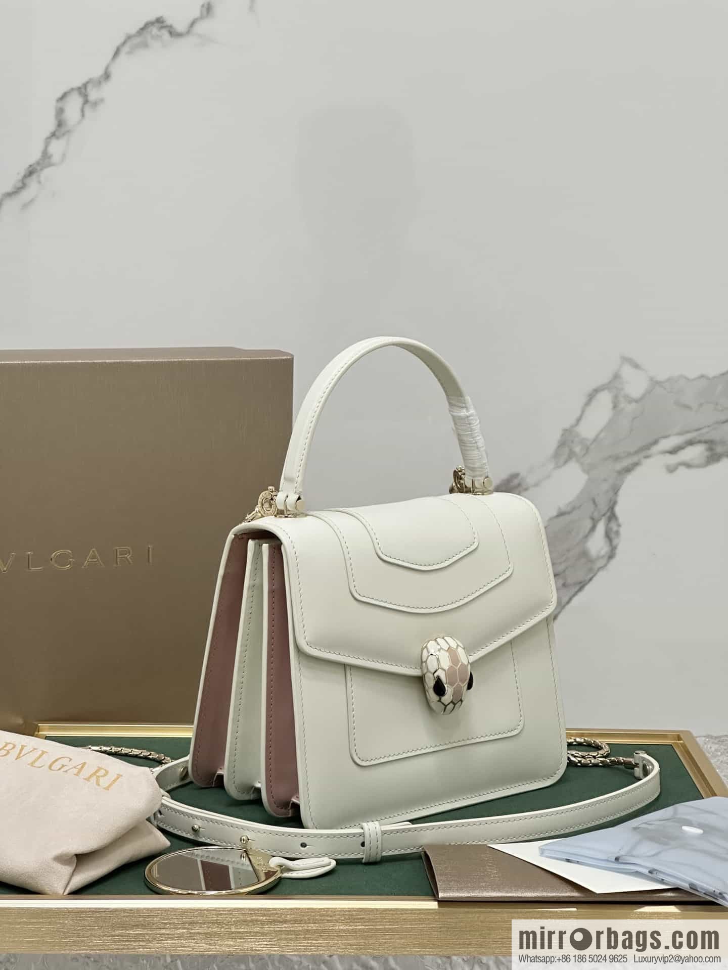 [Bvlgari] Bulgari counter hot-selling Serpenti Forever wrist organ bag model number: 38329