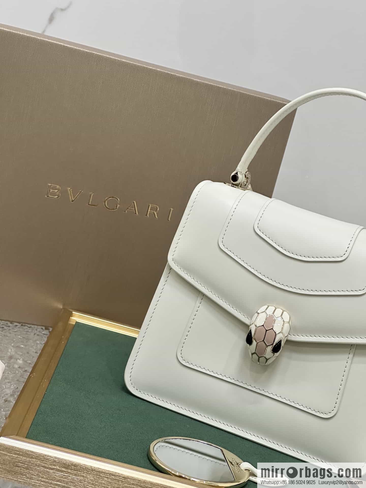 [Bvlgari] Bulgari counter hot-selling Serpenti Forever wrist organ bag model number: 38329