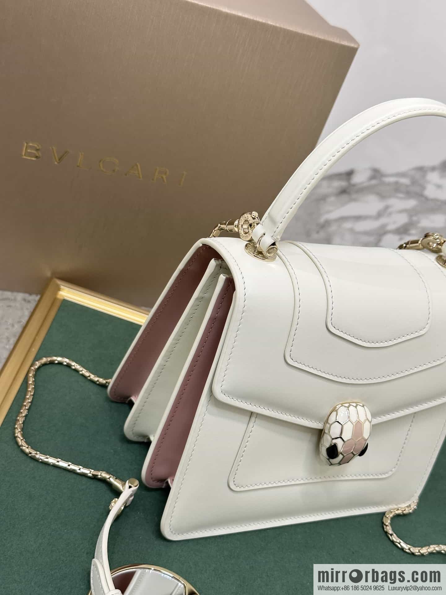 [Bvlgari] Bulgari counter hot-selling Serpenti Forever wrist organ bag model number: 38329