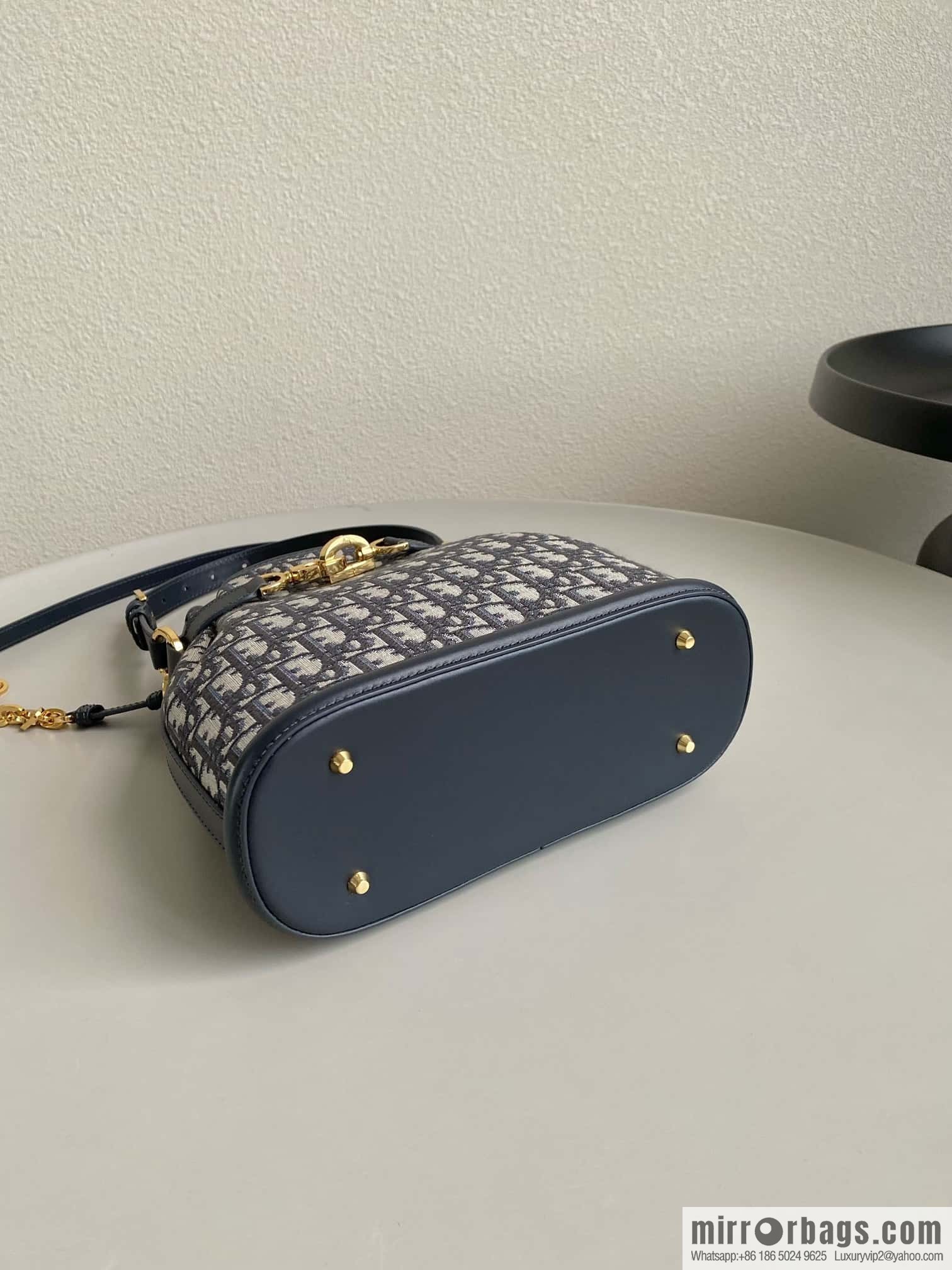 Medium C'EST DIOR Bag M2271UTZQ_M928