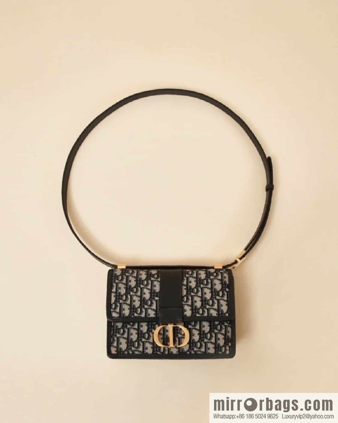 Small 30 MONTAIGNE handbag M9234UTZQ_M928