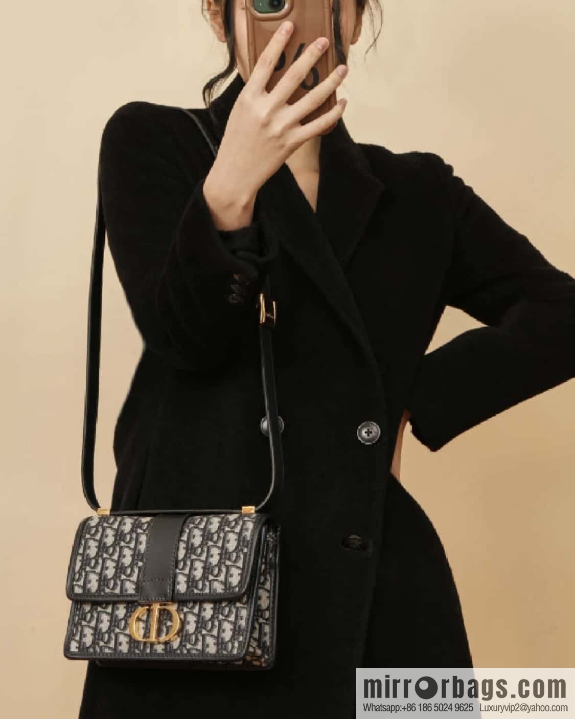 Small 30 MONTAIGNE handbag M9234UTZQ_M928
