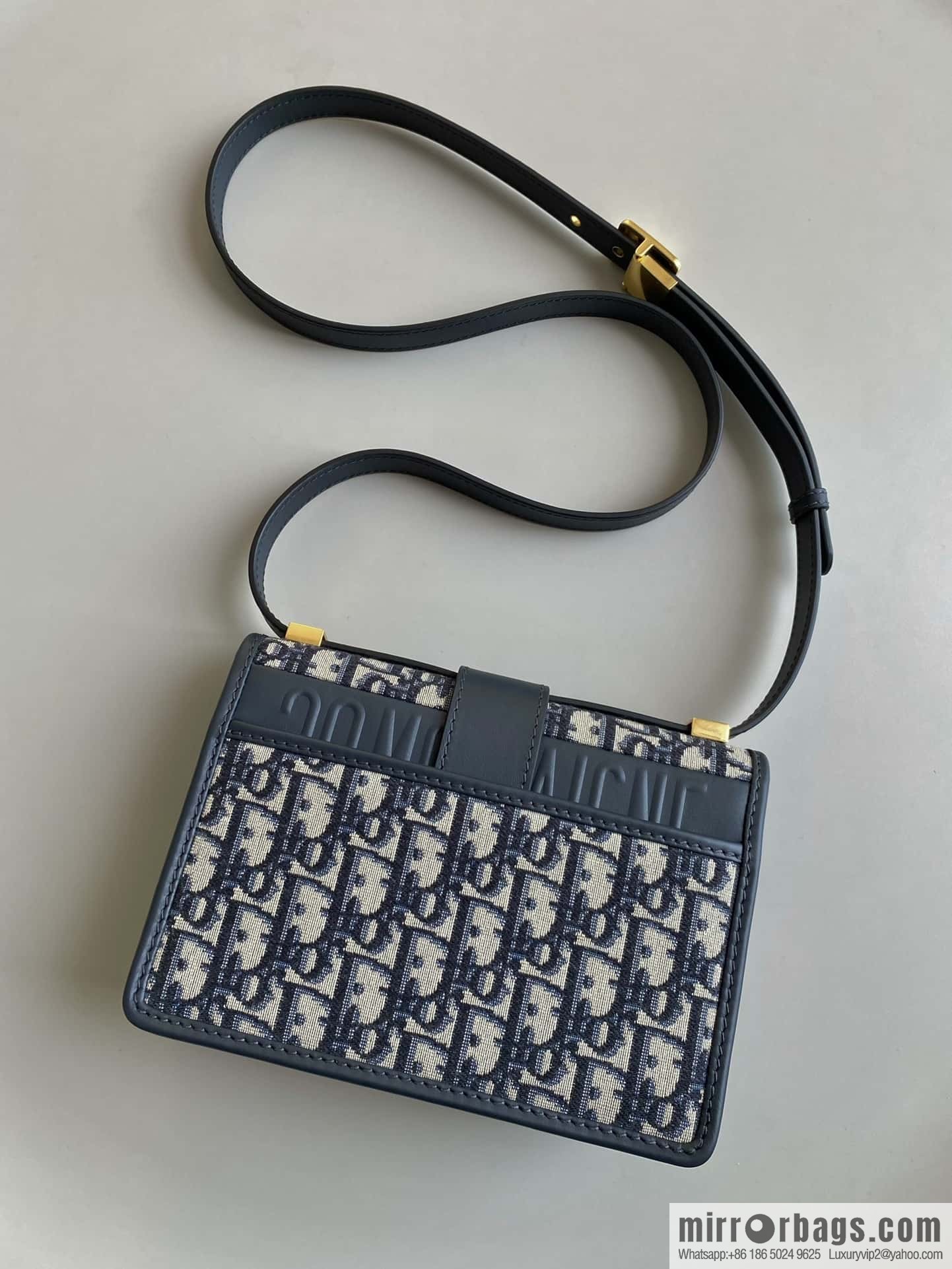 Small 30 MONTAIGNE handbag M9234UTZQ_M928