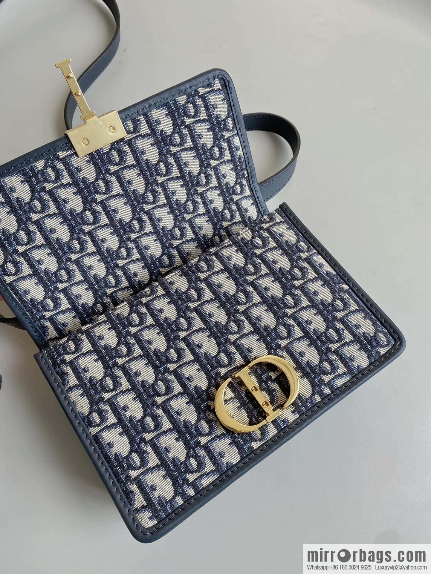 Small 30 MONTAIGNE handbag M9234UTZQ_M928