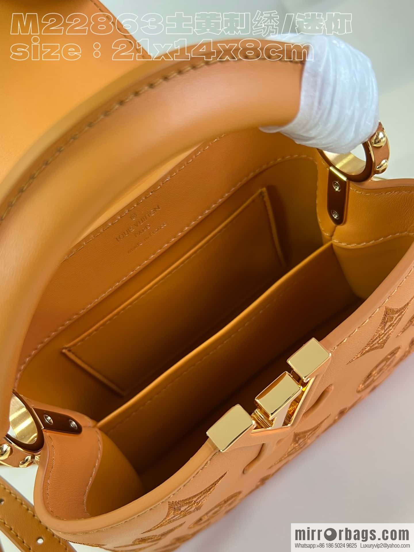 LV M22863 Capucines Mini