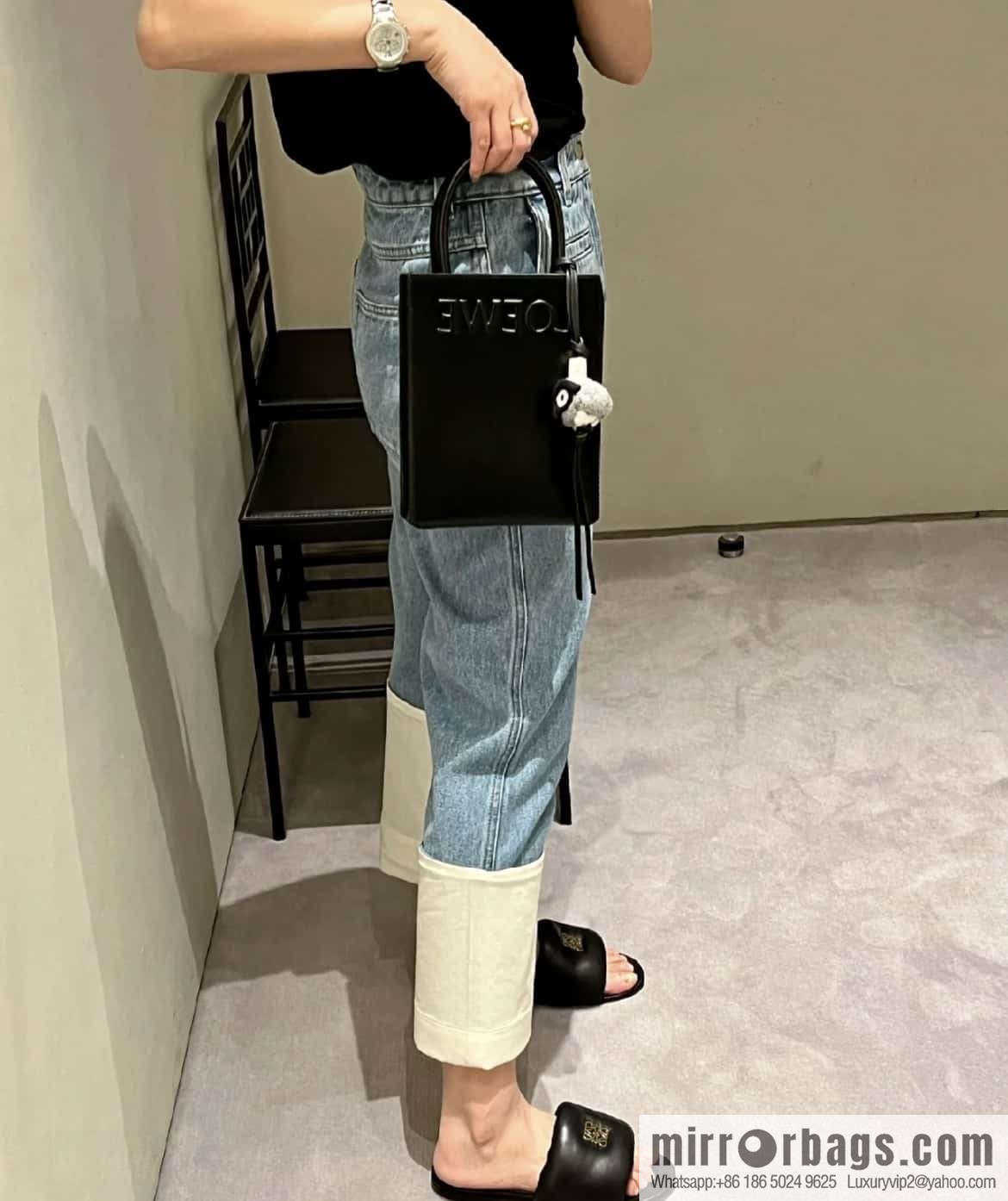 LOEWE latest show A5 tote bag 0691 black