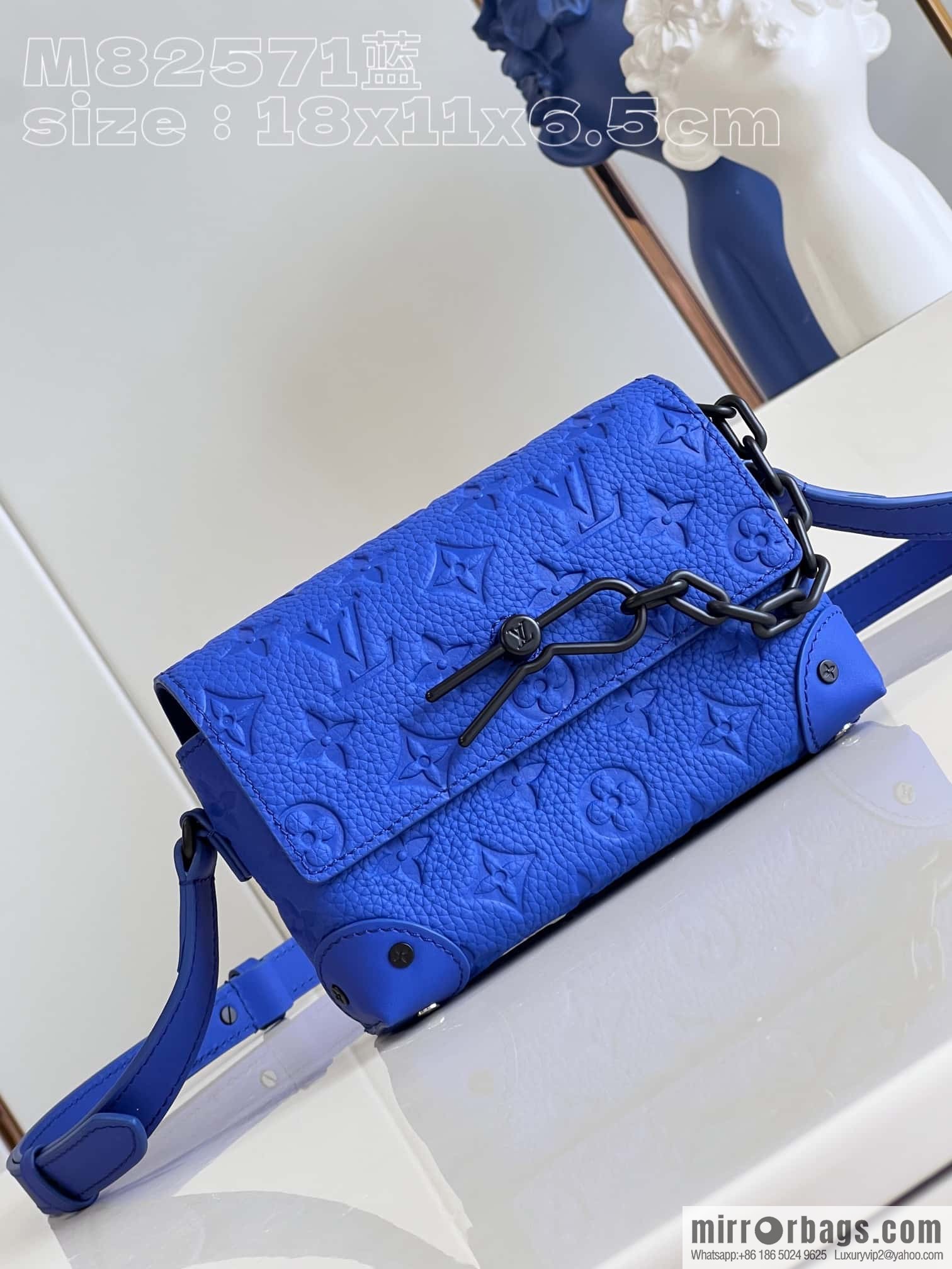 LV M82571 Steamer Wearable Wallet
