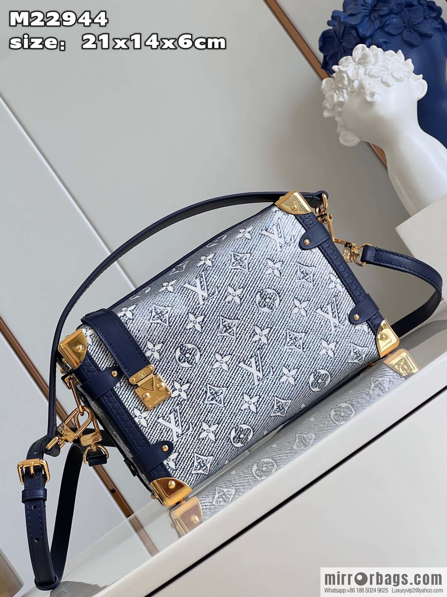 LV M22944 Side Trunk