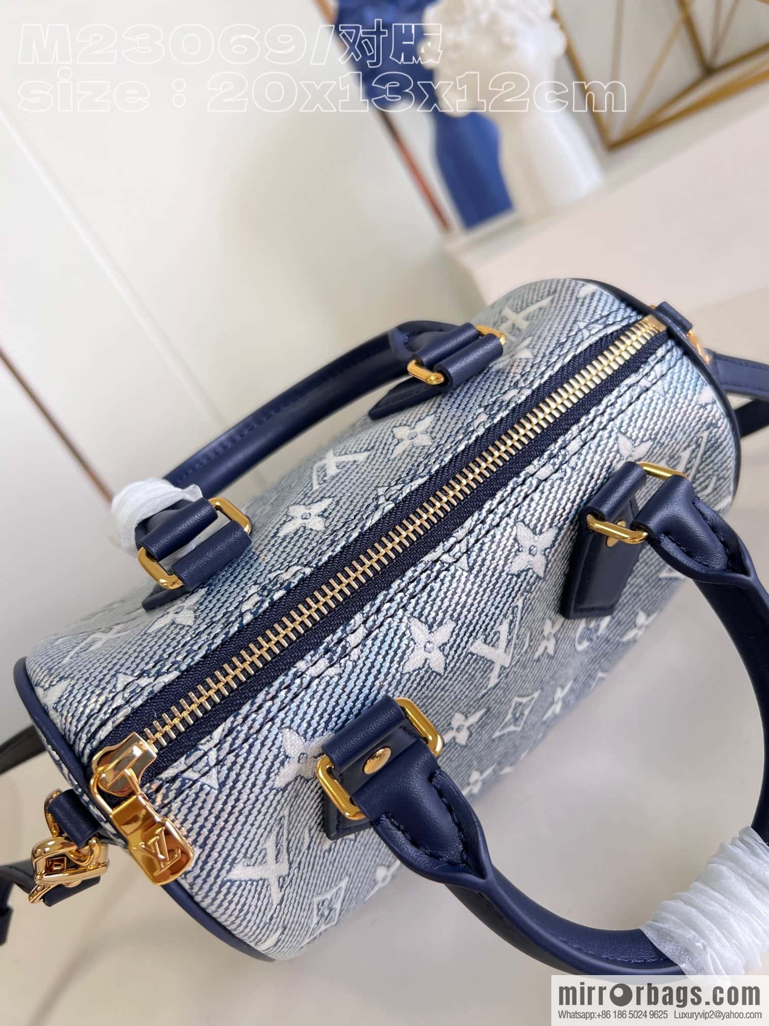 LV M23069 Speedy Bandoulière 20