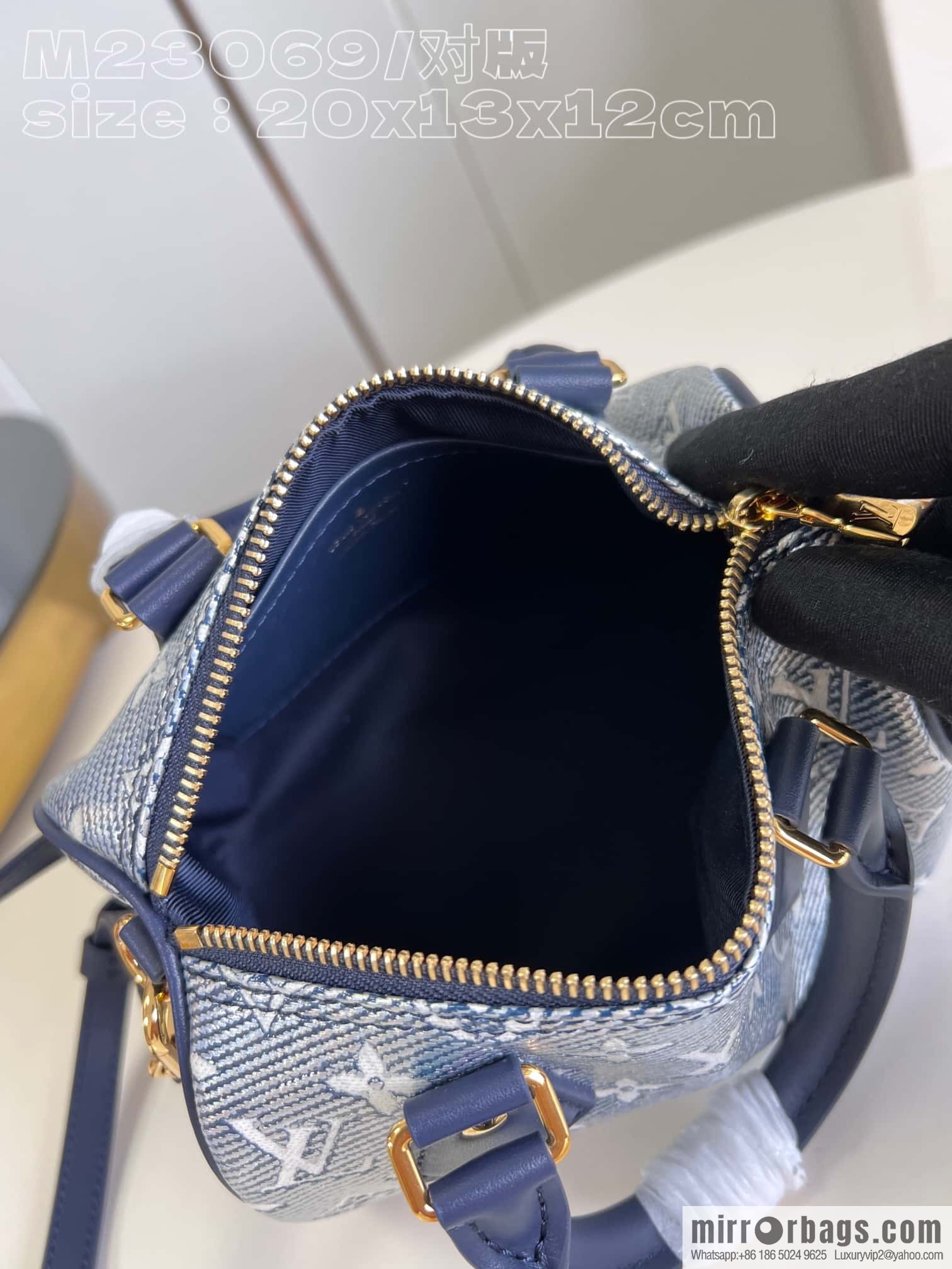 LV M23069 Speedy Bandoulière 20