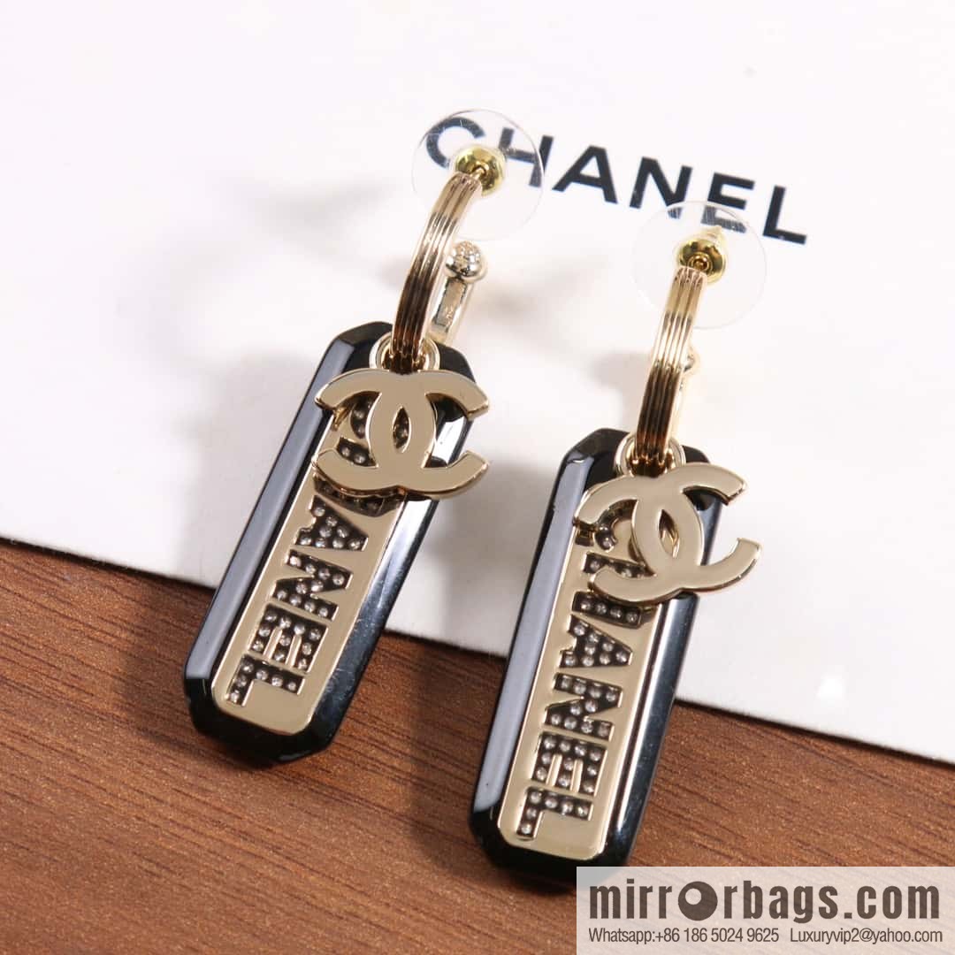 New ☑️ Chanel C2 double c strip letter stud earrings